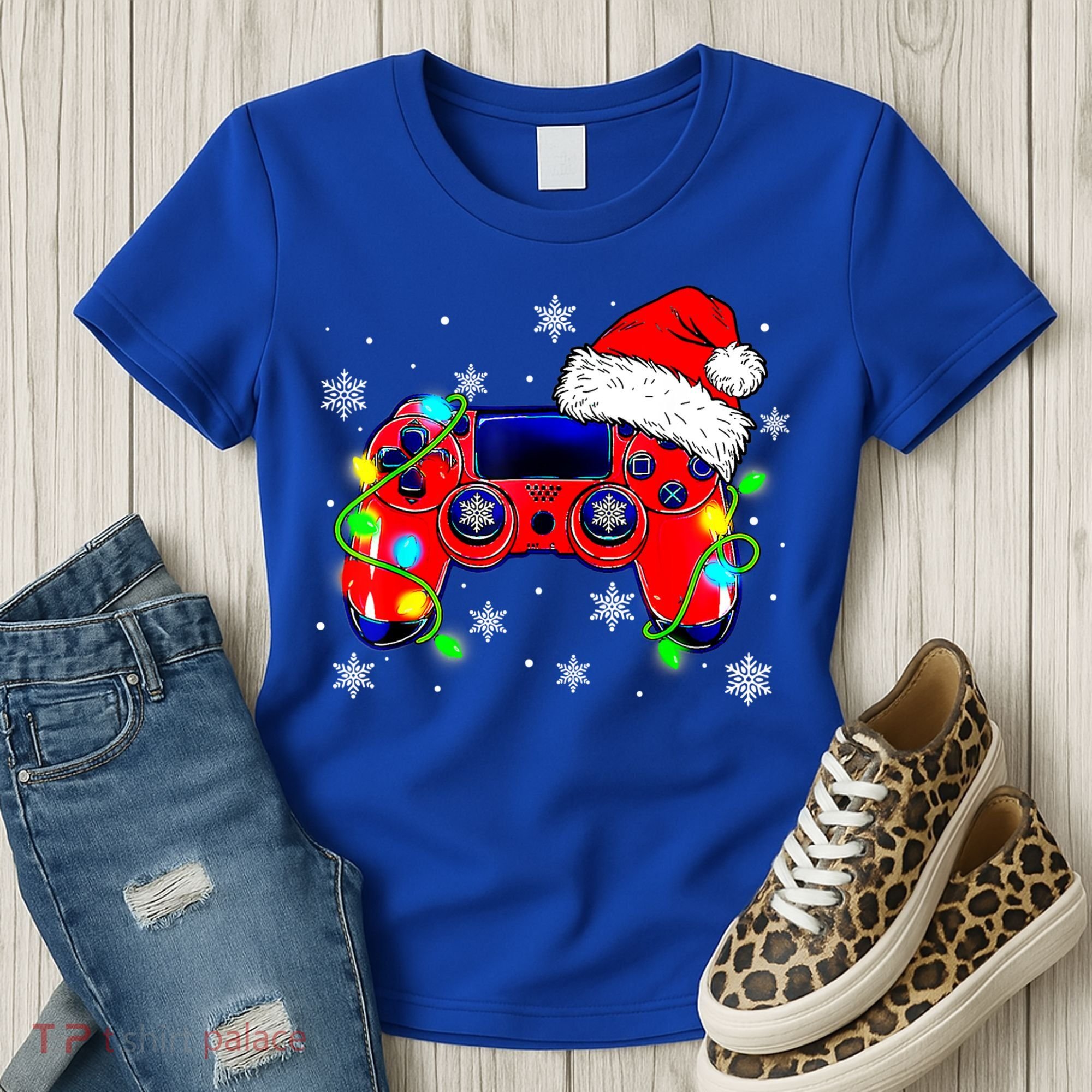 Video Game Controller Christmas Santa Hat Gamer Cute Gift Women's T-Shirt
