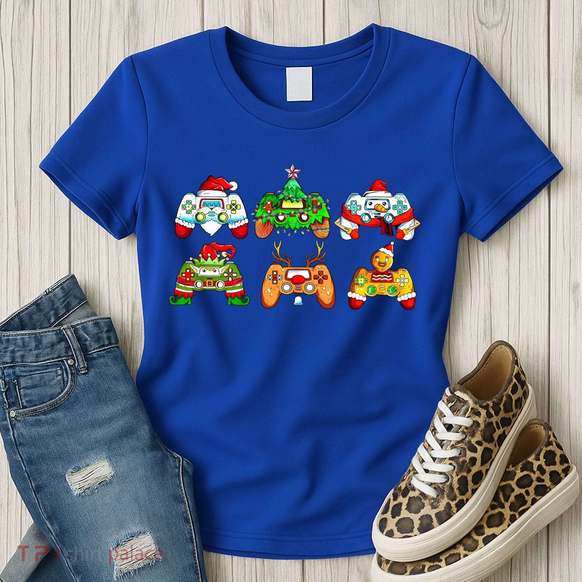 Video Game Controller Christmas Santa Hat Gamer Gift Women's T-Shirt