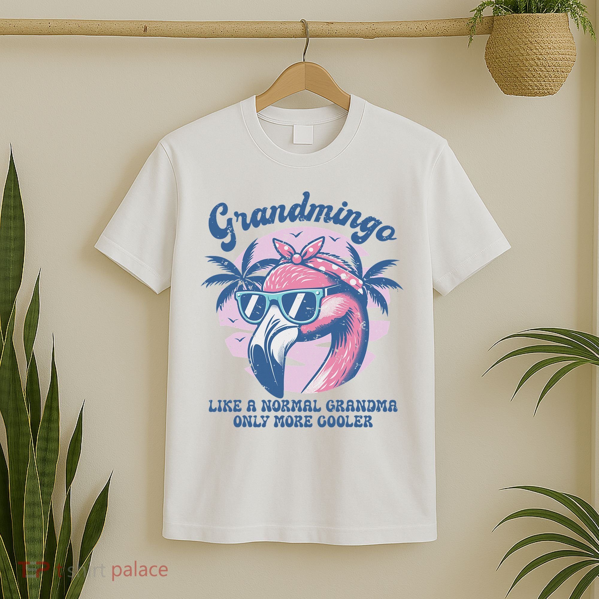 Vintage Grandmingo Flamingo Grandma Summer Vacation Women T-Shirt