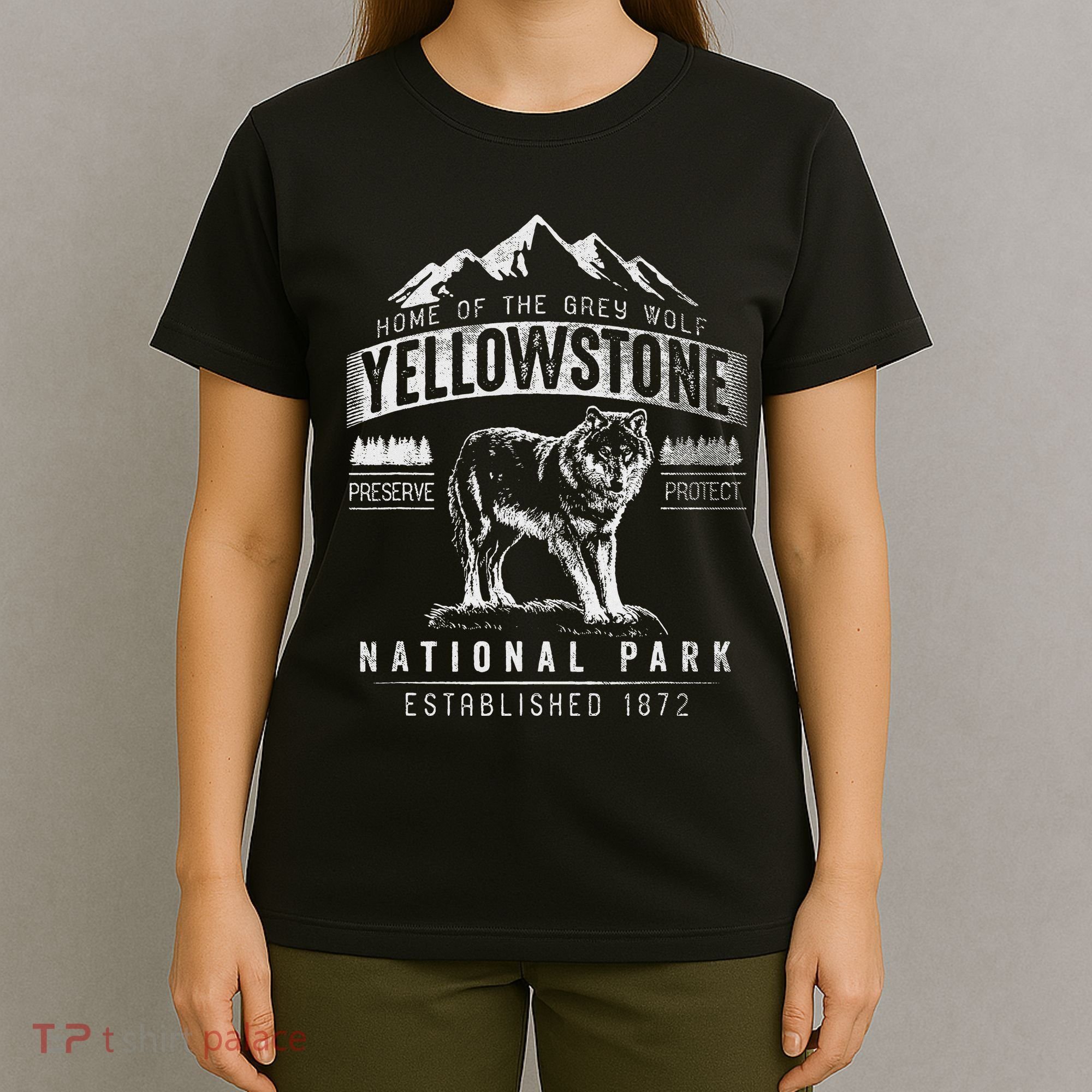Vintage Grey Wolf Yellowstone National Park T-Shirt