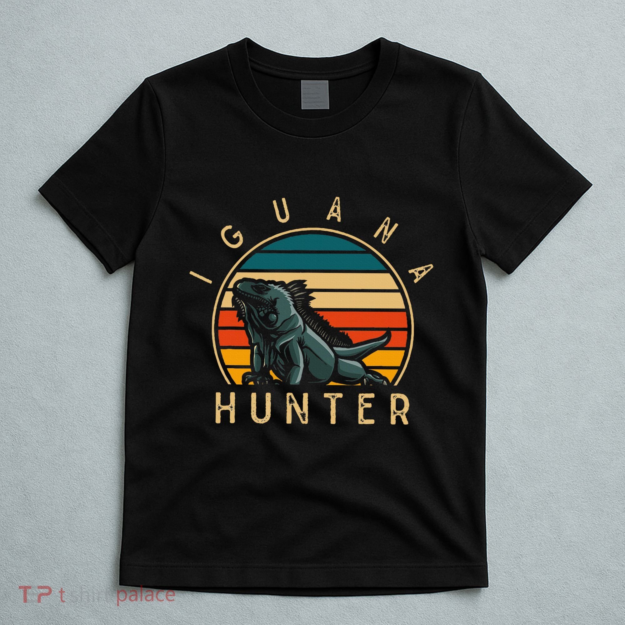 Vintage Iguana Hunter Funny Reptile Lover T-Shirt