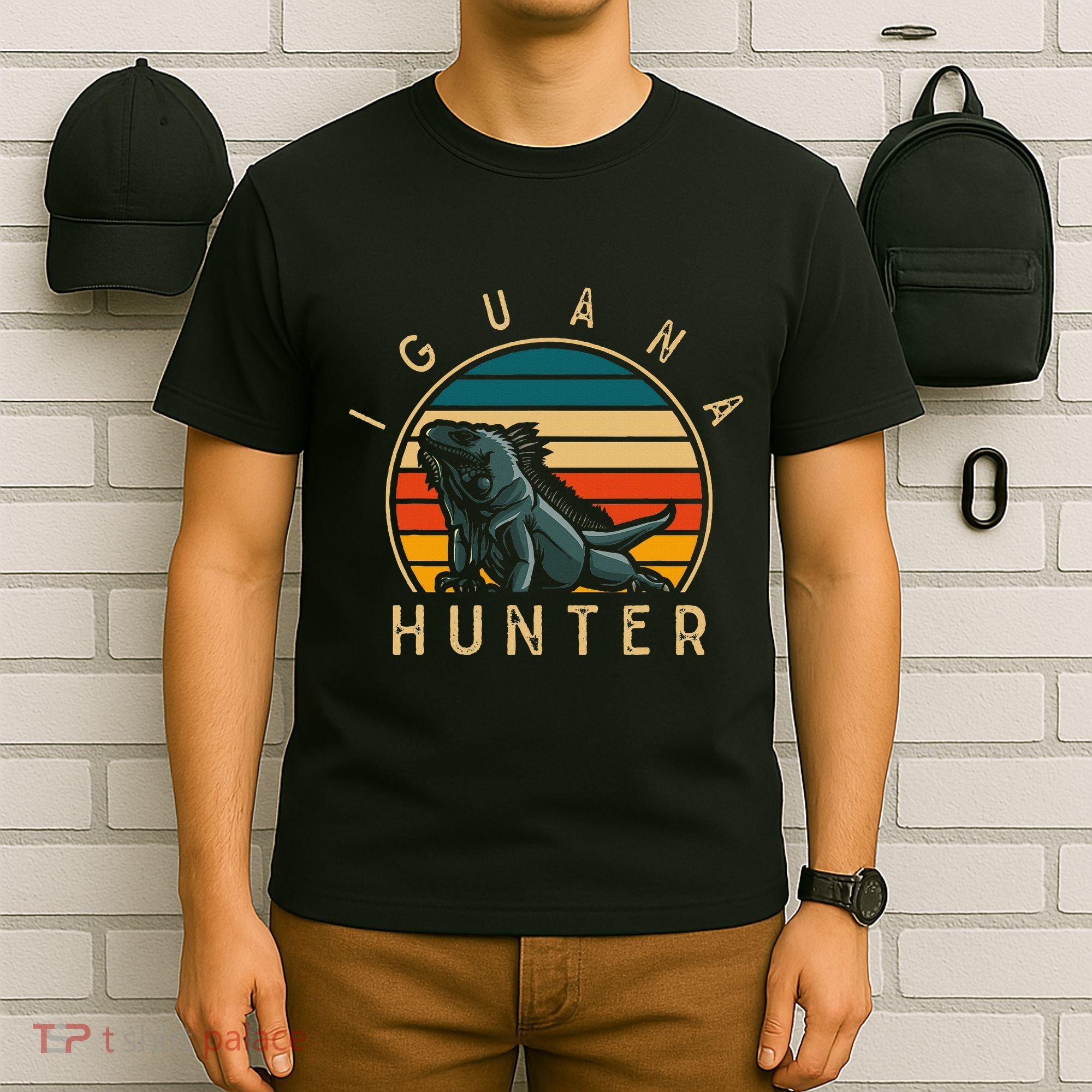 Vintage Iguana Hunter Funny Reptile Lover T-Shirt