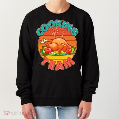 Vintage Cooking Team Emblem Women's Sweatshirt