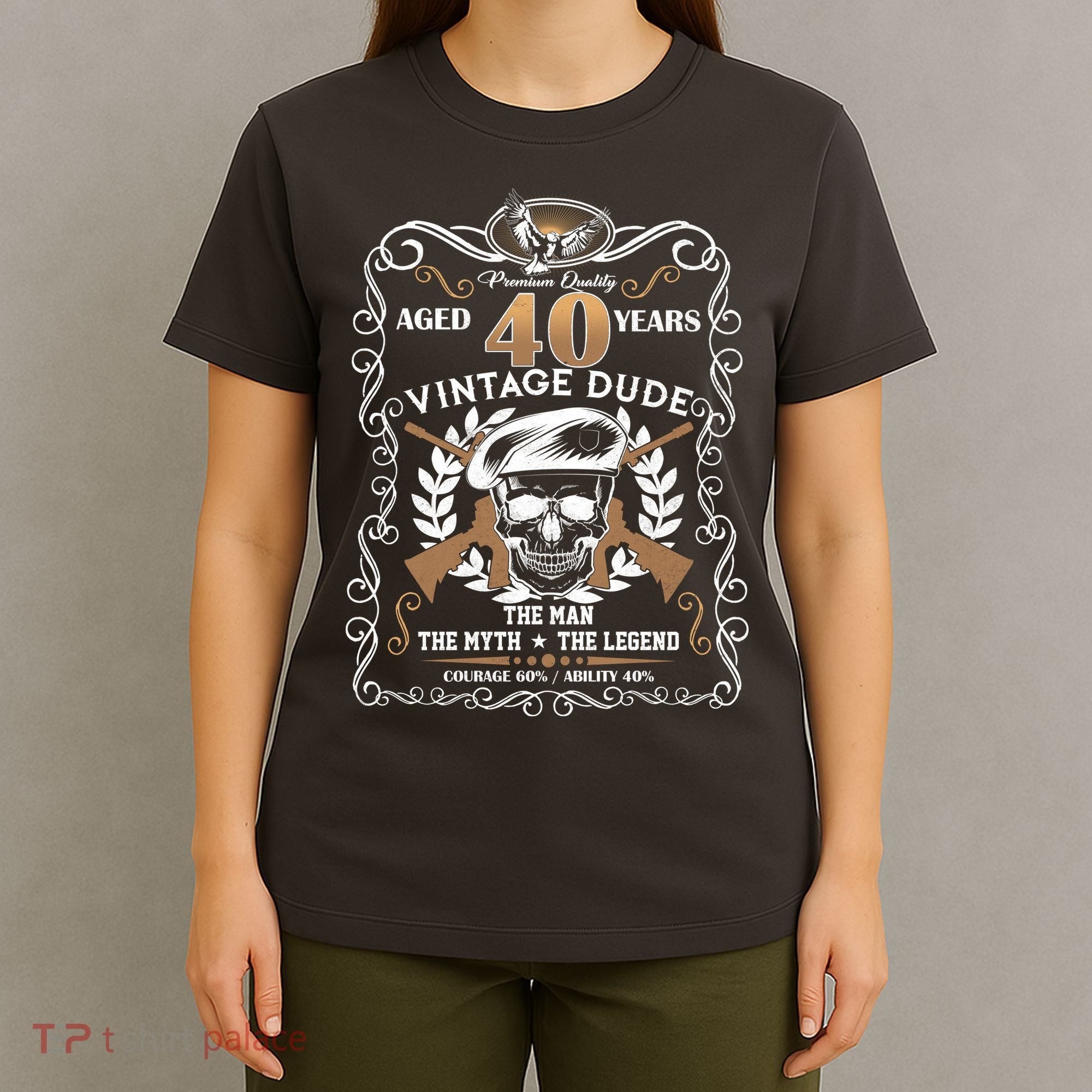 Vintage Dude Aged 40 Years Man Myth Legend 40th Birthday  T-Shirt
