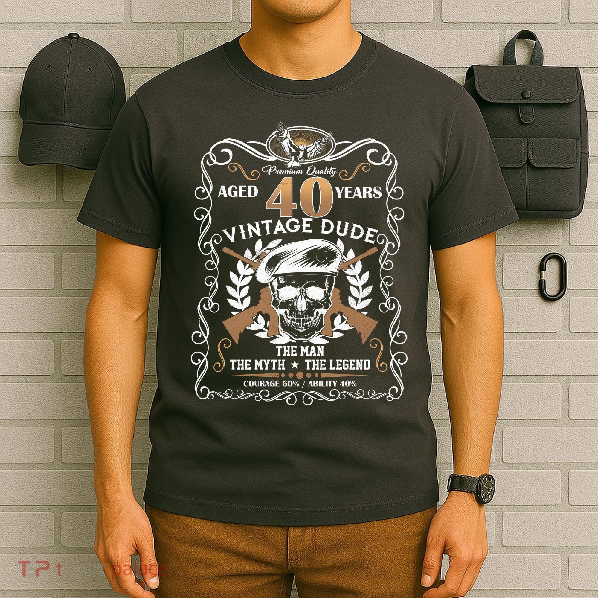Vintage Dude Aged 40 Years Man Myth Legend 40th Birthday  T-Shirt