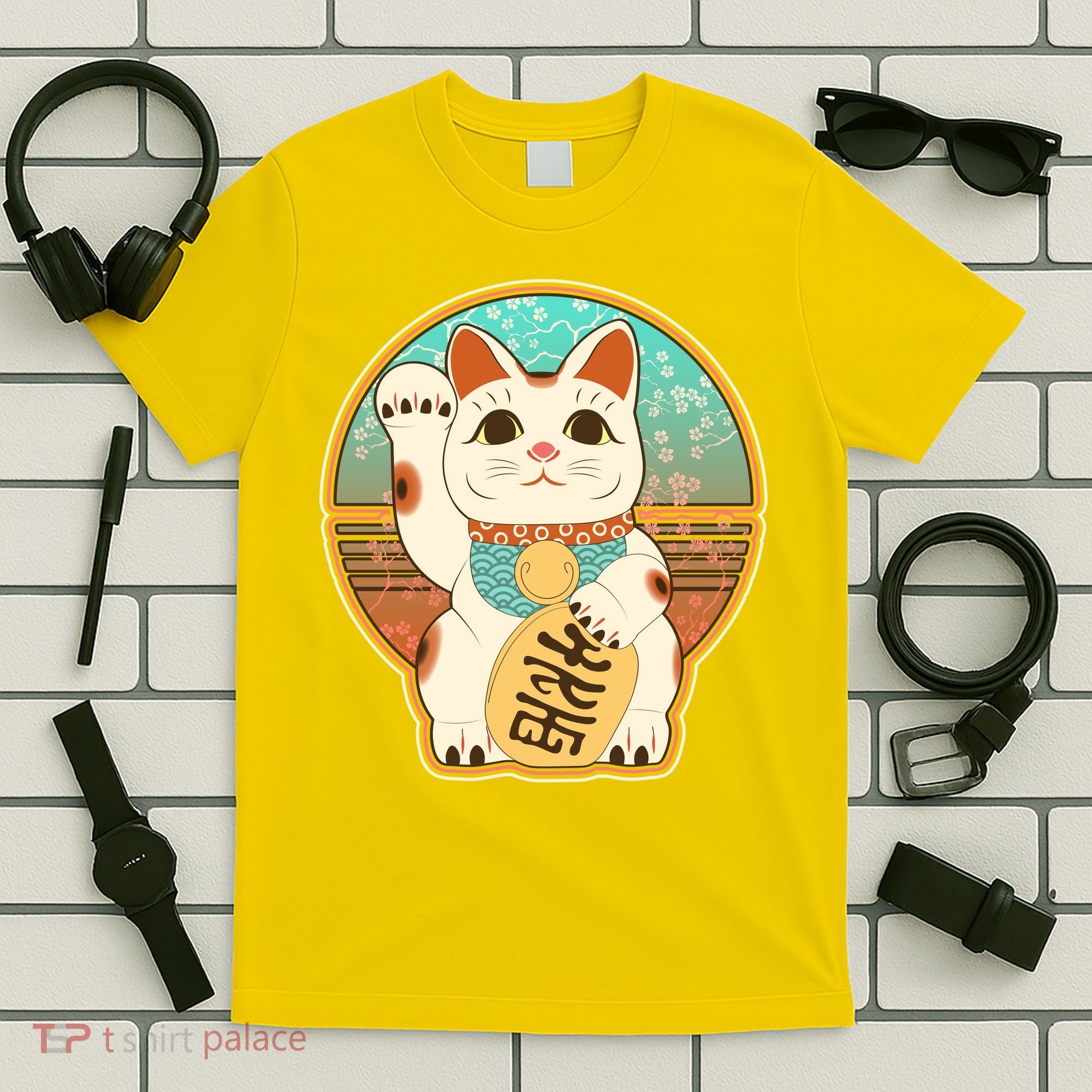 Vintage Japanese Maneki Neko Lucky Cat T-Shirt