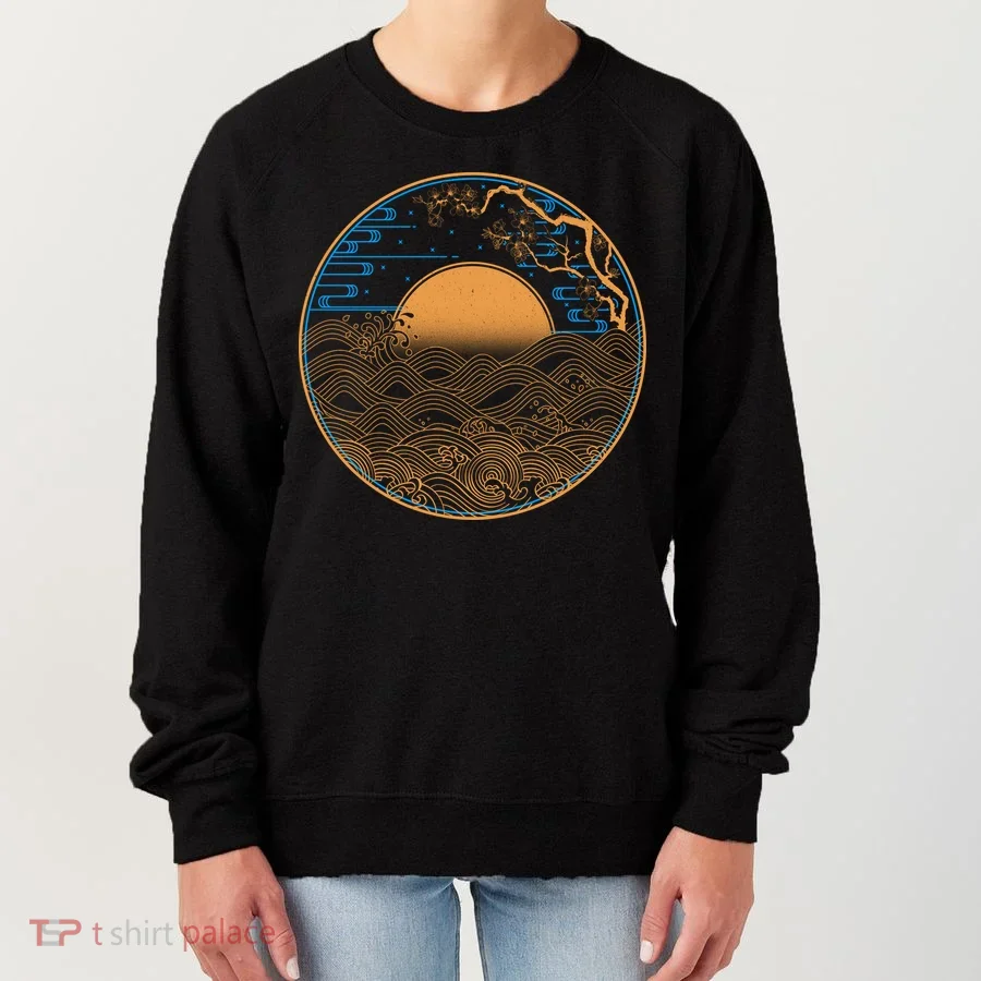 Vintage Japanese Sun Waves Emblem Women's Sweatshirt