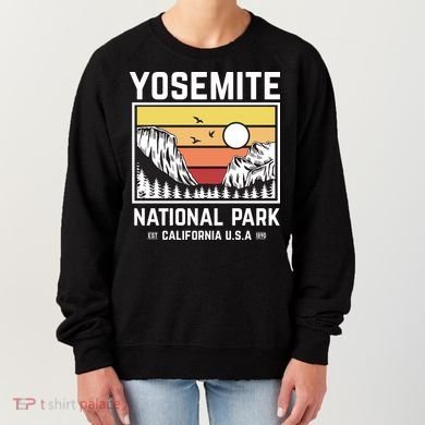Vintage Yosemite National Park Women's Sweatshirt
