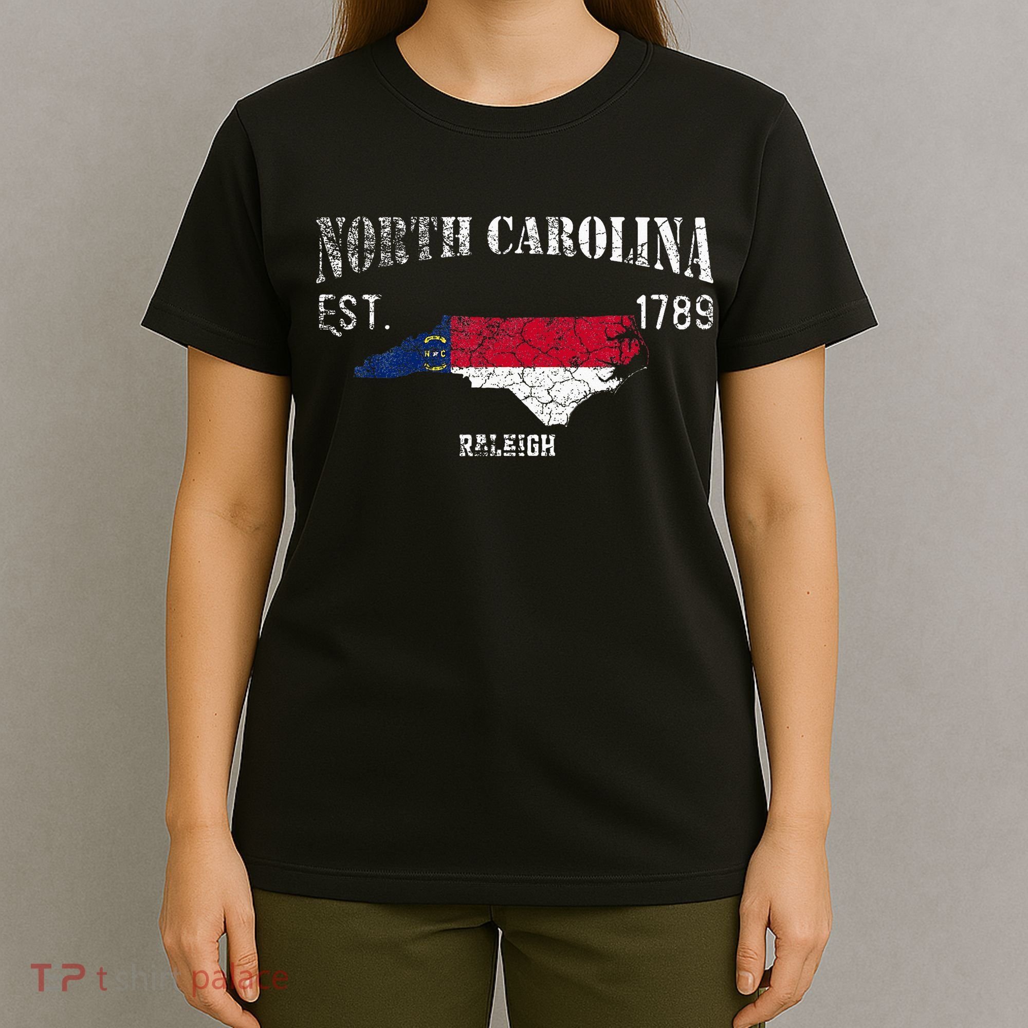 Vintage North Carolina Us State Flag And Map Raleigh T-Shirt