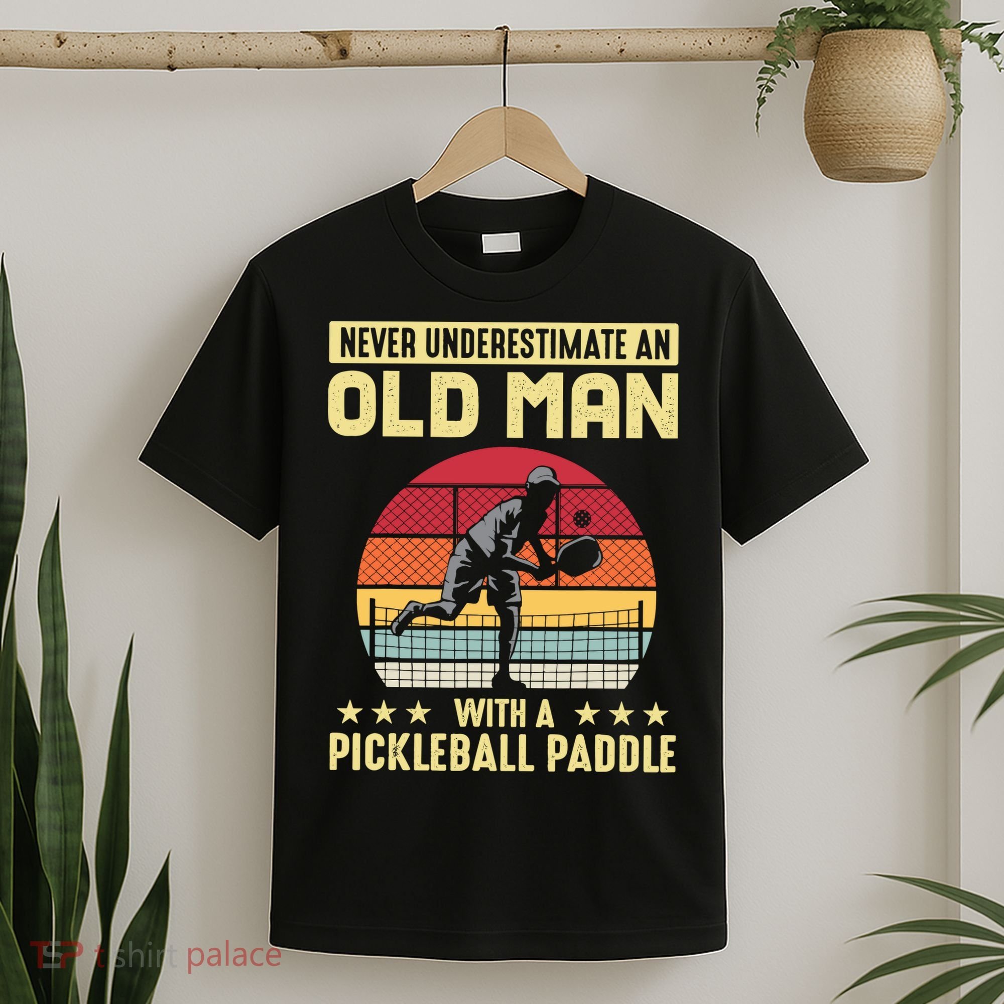 Vintage Never Underestimate An Old Man Pickleball Paddle T-Shirt