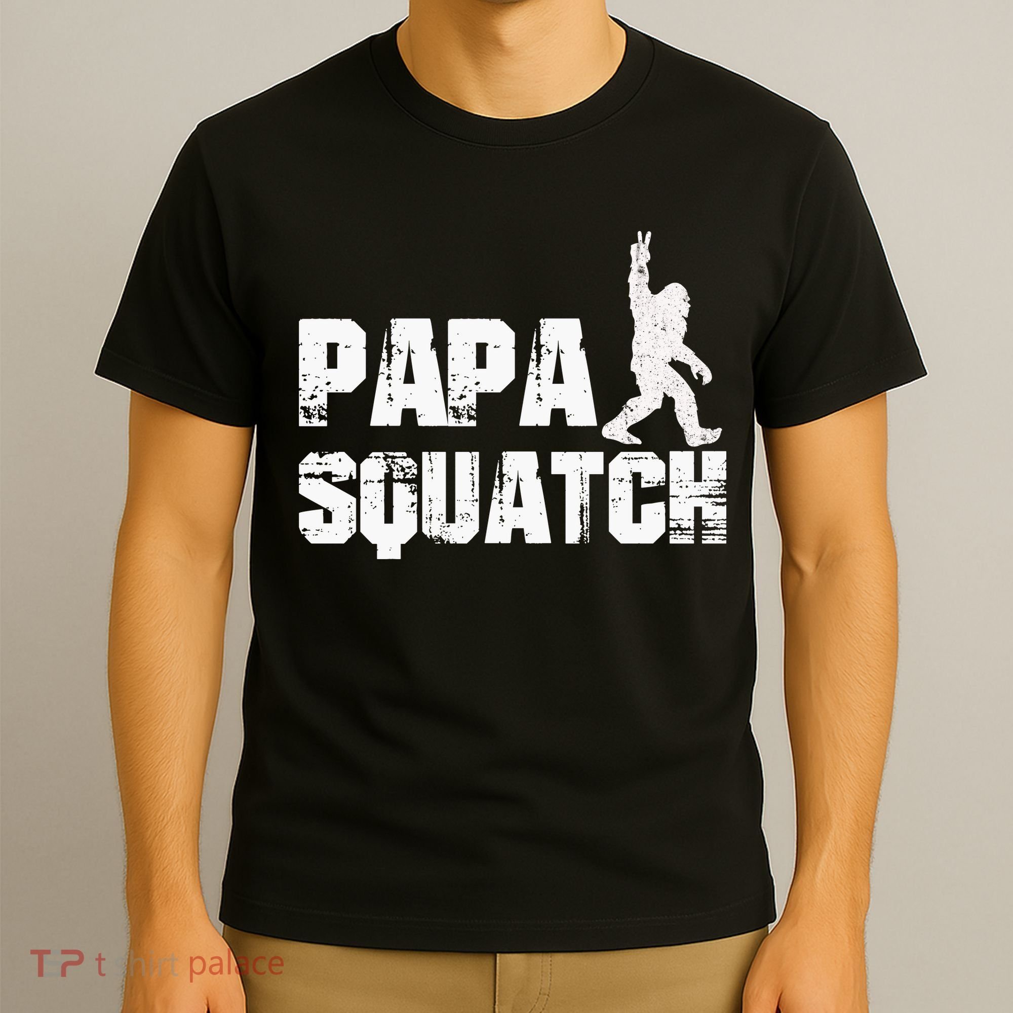 Vintage Papa Squatch Dad Sasquatch Bigfoot Fathers Day T-Shirt