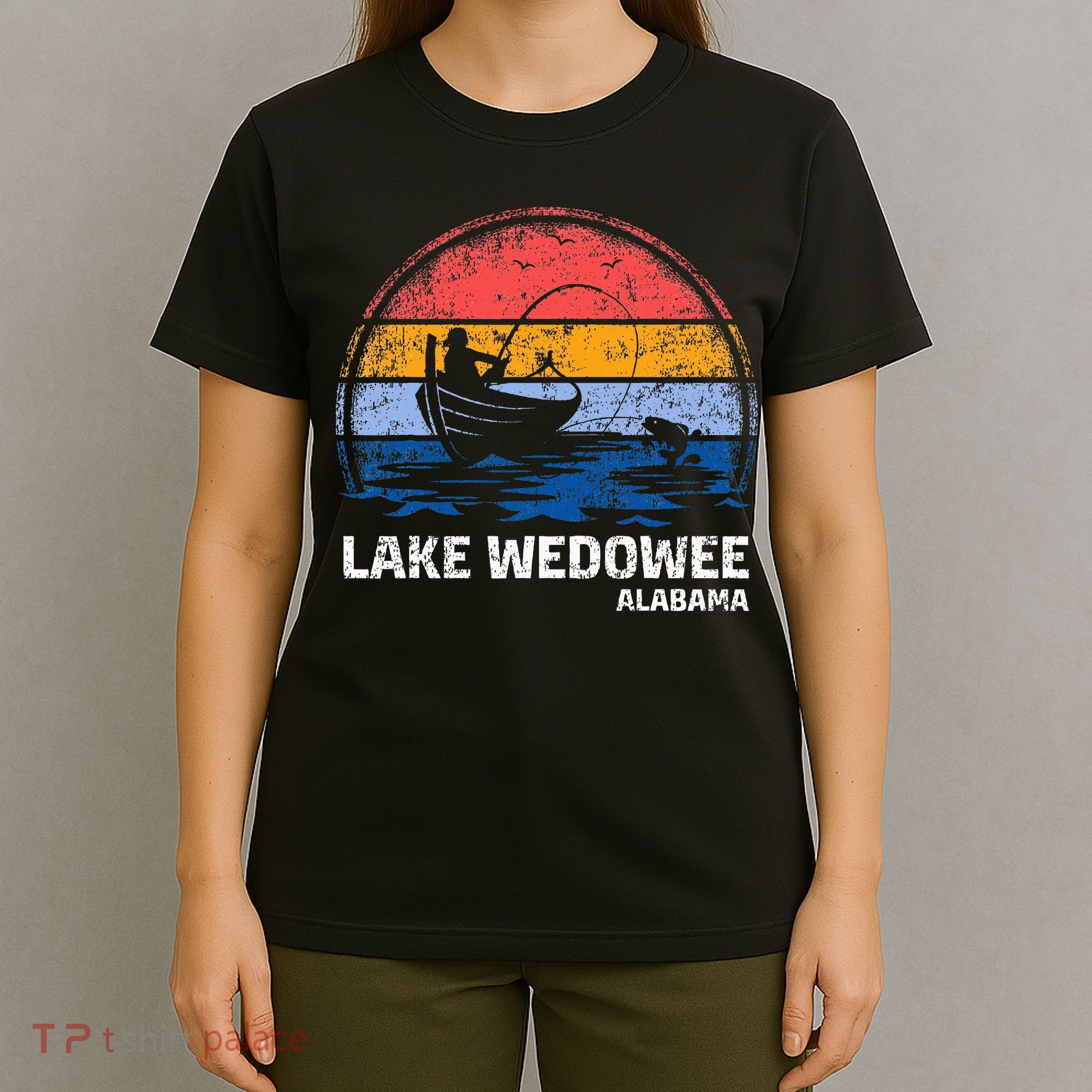 Vintage Retro Alabama Wedowee Lake Summer Fishing T-Shirt