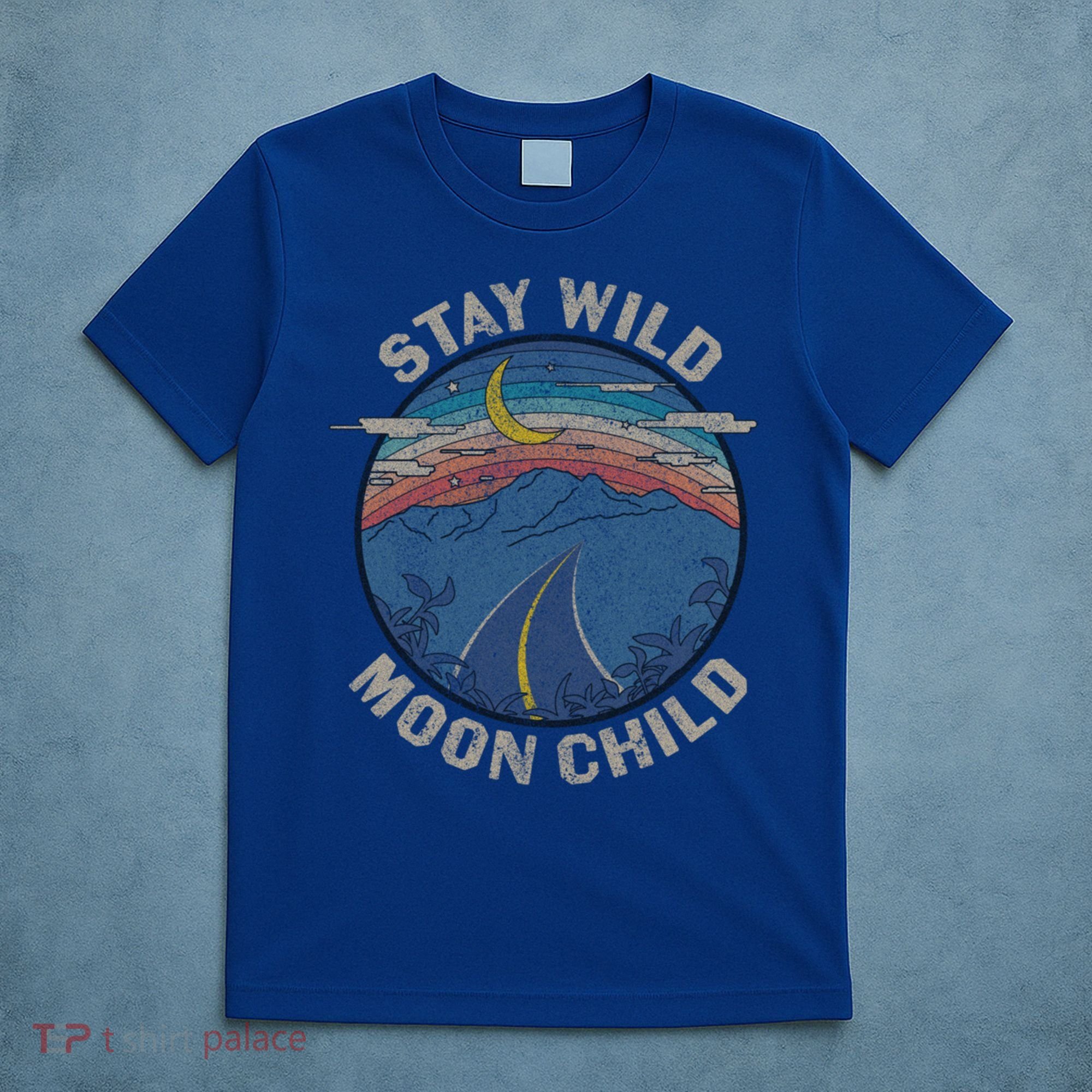 Vintage Retro Distressed Stay Wild Moon Great Gift T-Shirt