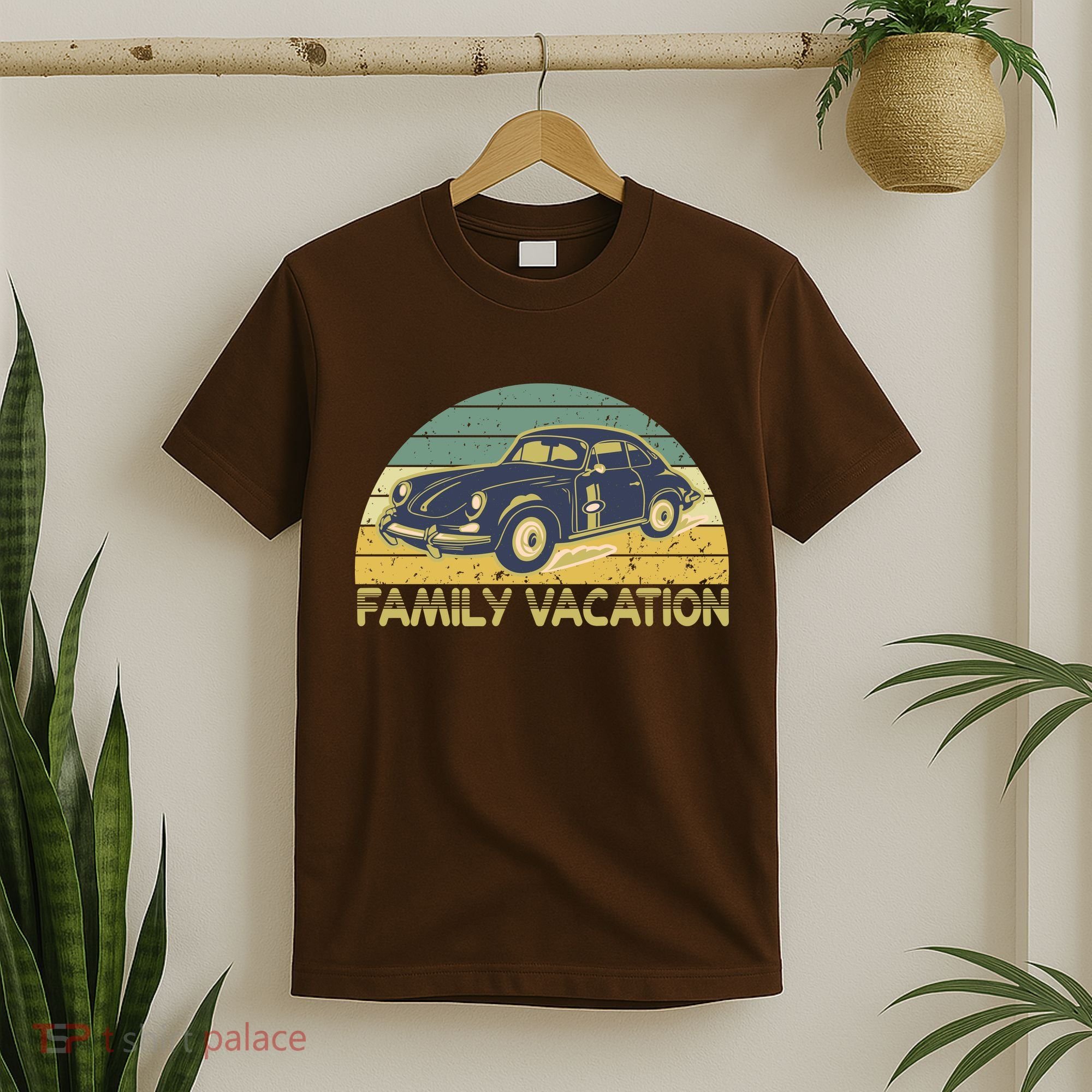 Vintage Retro Family Vacation Old Classic Car T-Shirt