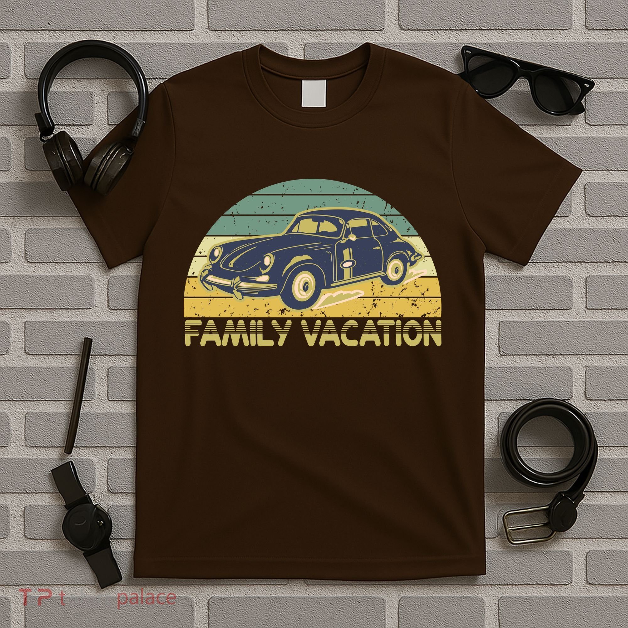 Vintage Retro Family Vacation Old Classic Car T-Shirt