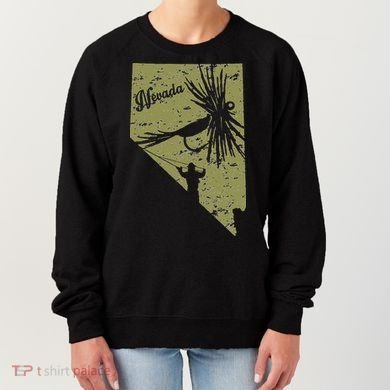 Vintage Rustic Olive Fish Nevada State Map NV Fly Fishing Women's Sweatshirt