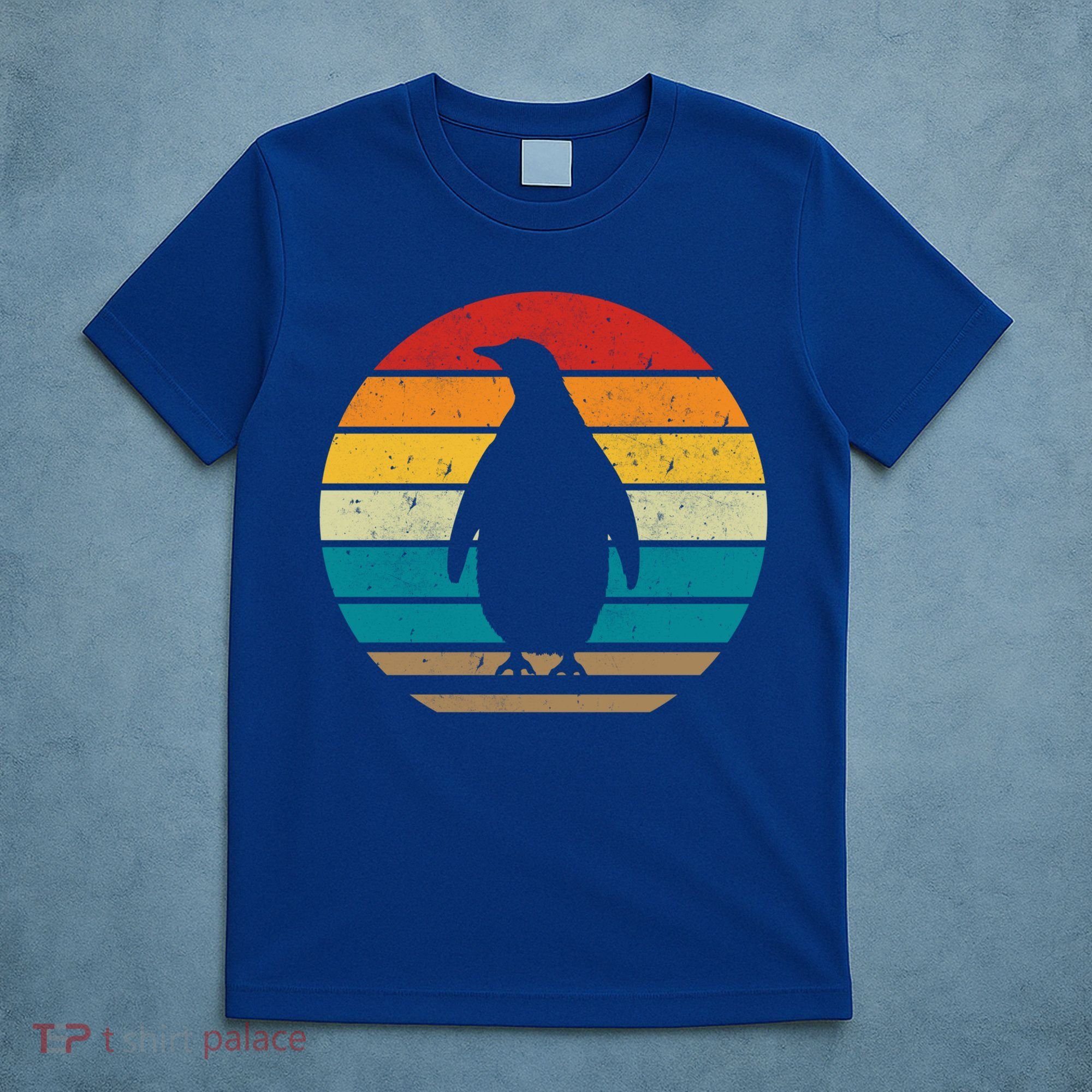 Vintage Retro Penguins Sunset 70s 80s 90s Penguins Party Gif Gift T-Shirt