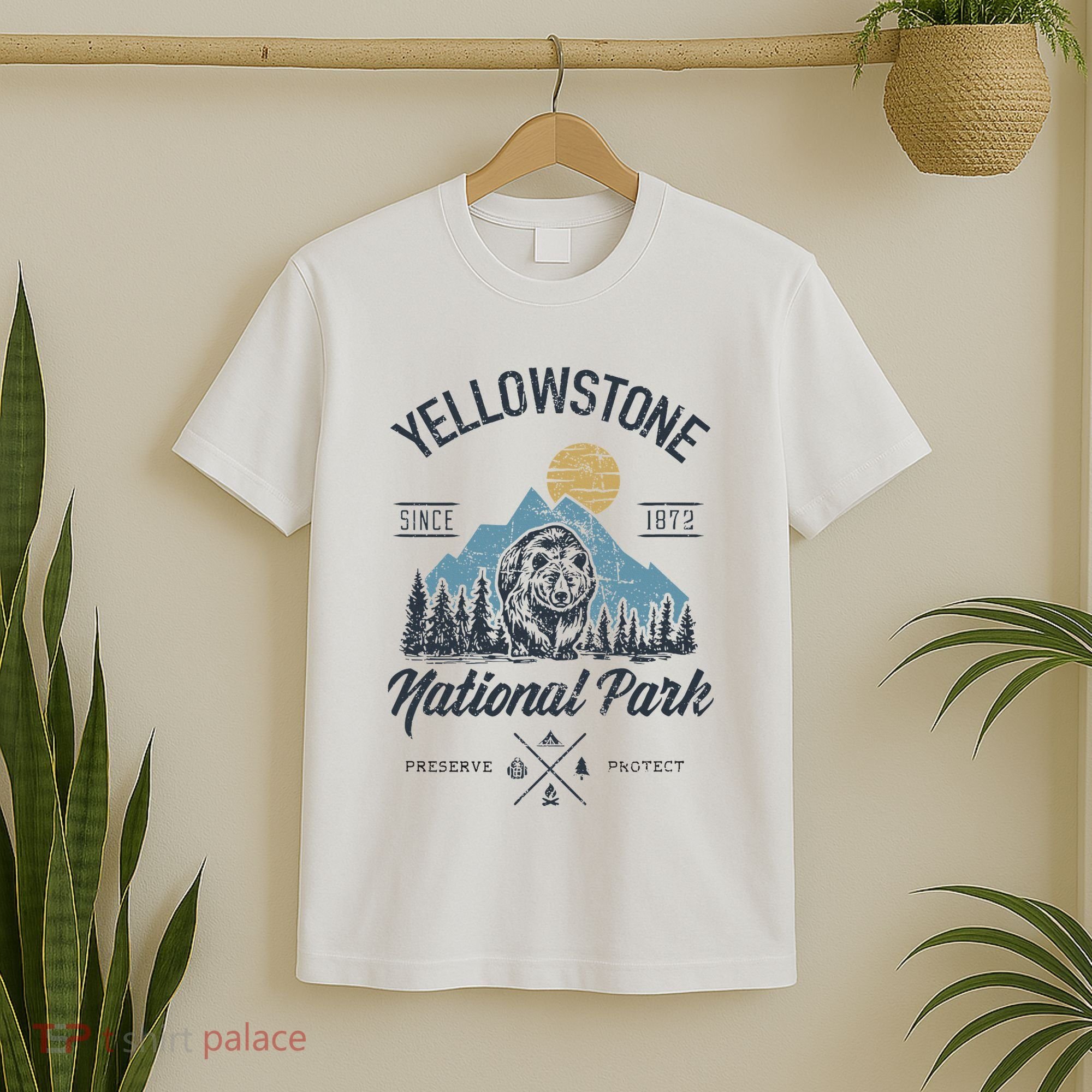 Vintage Retro Yellowstone National Park Hiking T-Shirt