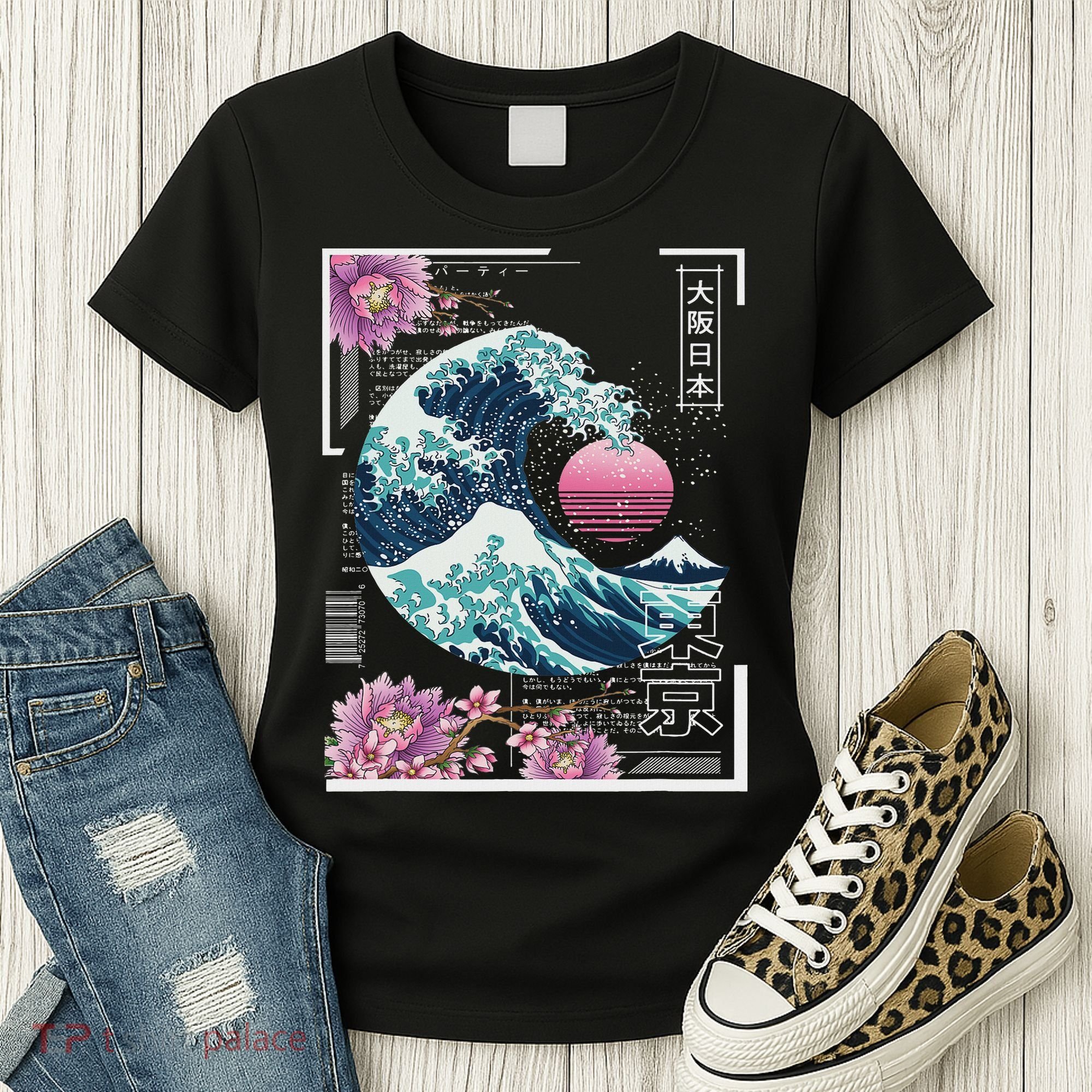 Vaporwave Synthwave 80's Japan Japanese Great Wave Tokyo 80s Women's T-Shirt