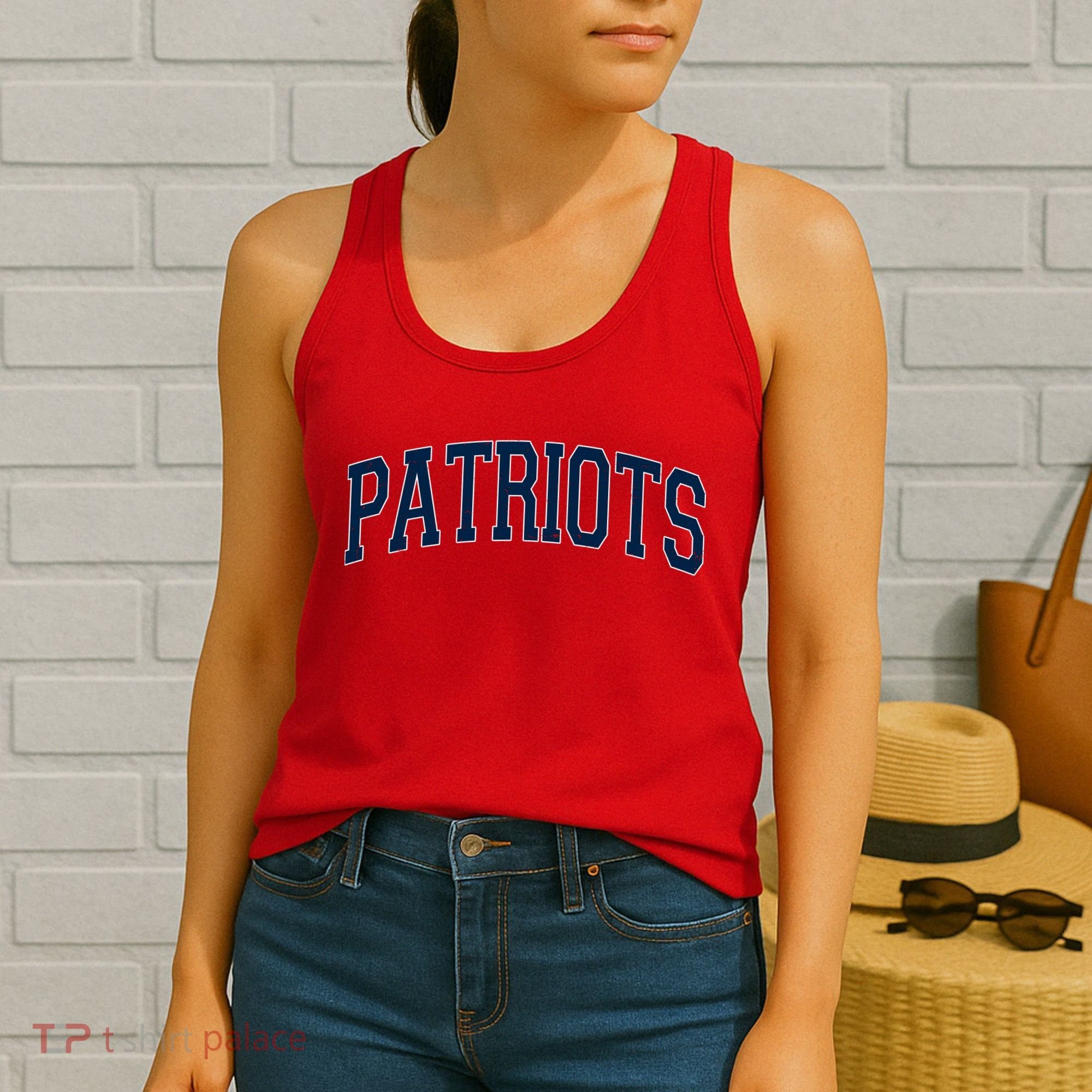 Varsity Sporty Arch Patriots Team Sports Fan Women's Tank Top