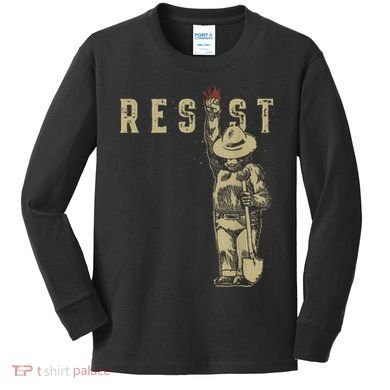 Vintage Smokey Bear Resist Kids Long Sleeve Shirt