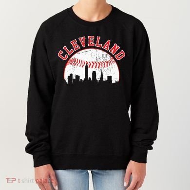 Vintage Skyline Cleveland Baseball Women's Sweatshirt
