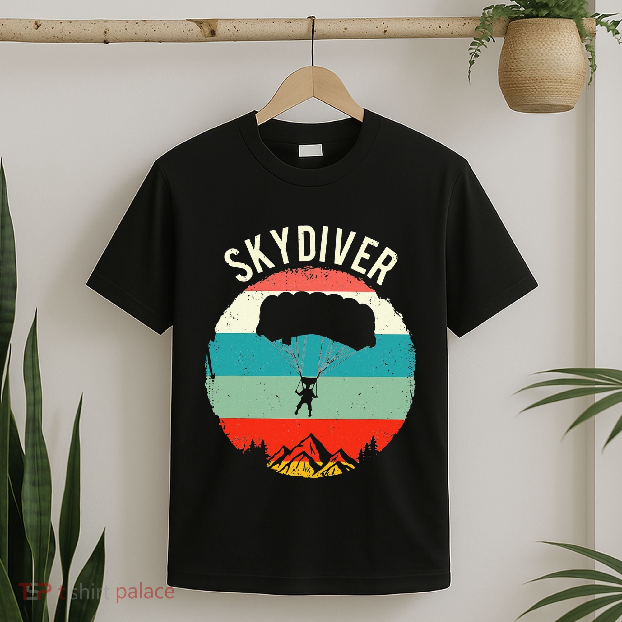 Vintage Skydiving Parachuting Retro Skydiver T-Shirt