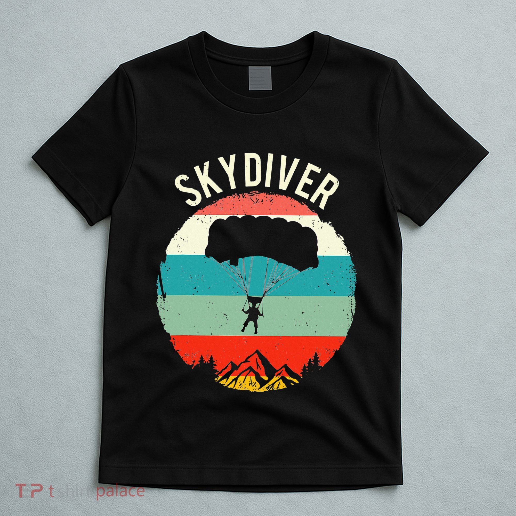 Vintage Skydiving Parachuting Retro Skydiver T-Shirt