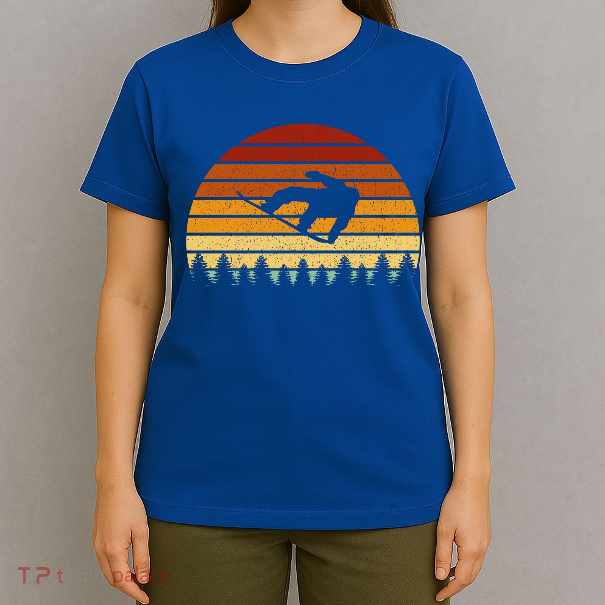 Vintage Sunset Snowboarding Gift For Snowboarders Great Gift T-Shirt
