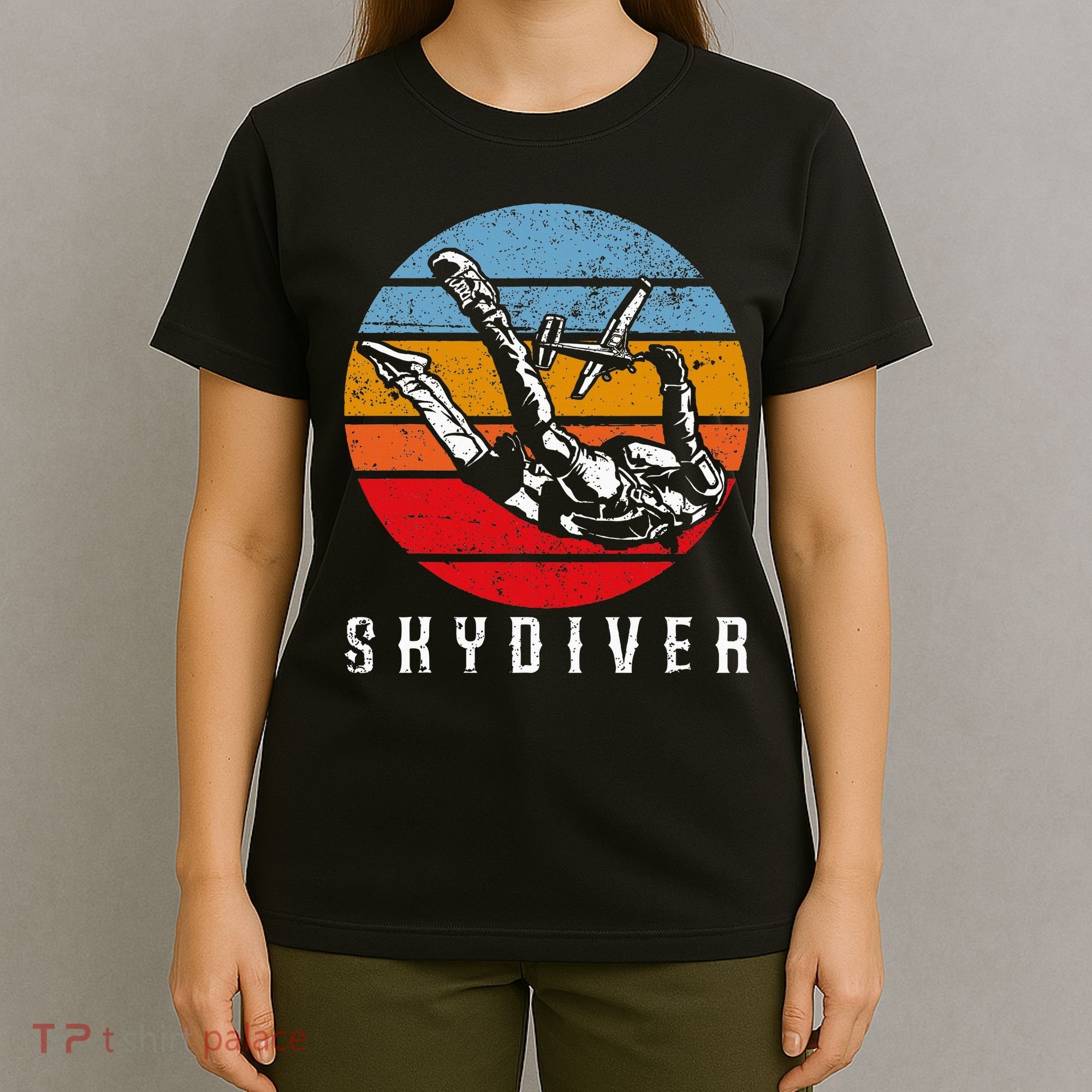 Vintage Skydiver Skydive Parachuting Gift Skydiving T-Shirt