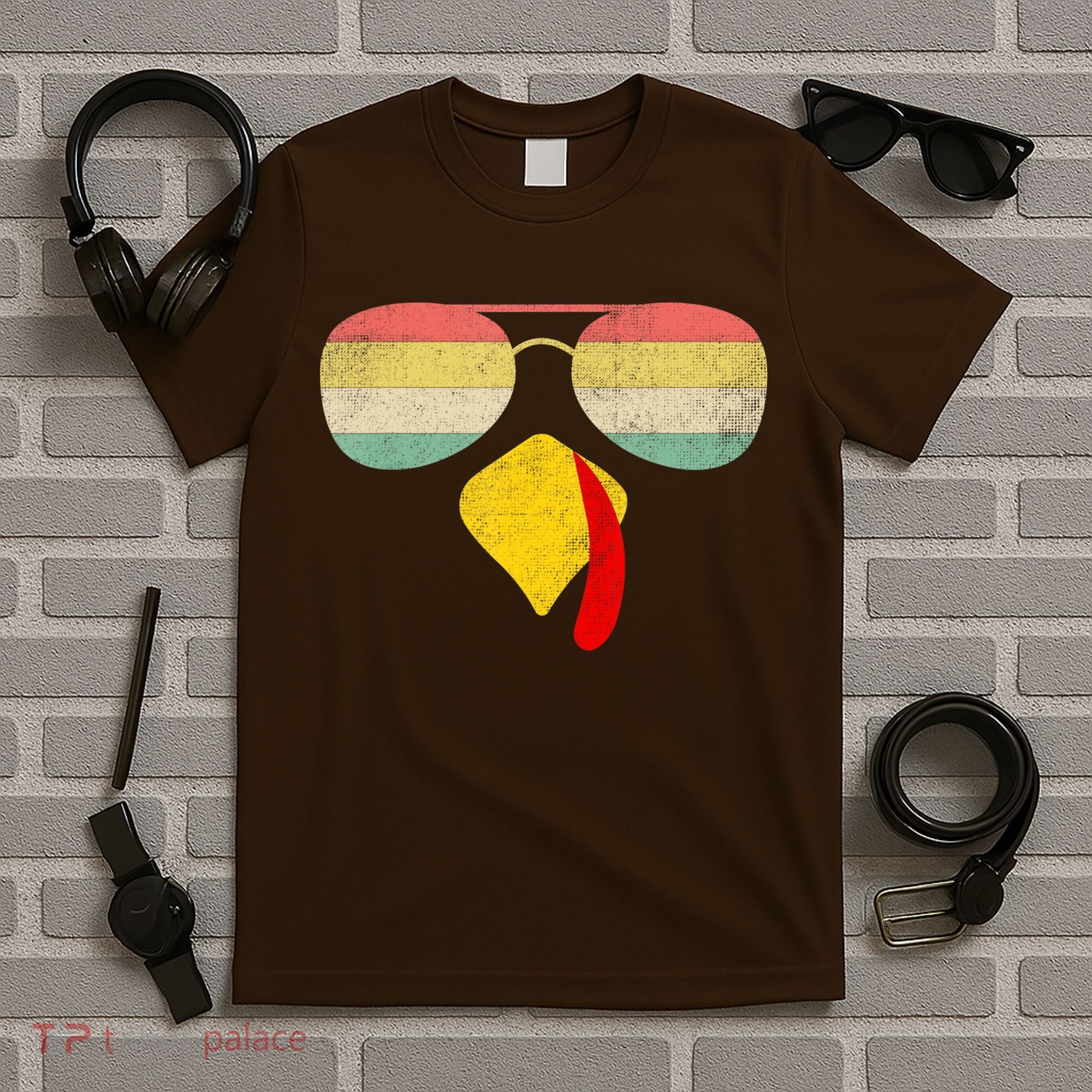 Vintage Turkey Face Thanksgiving With Sunglasses Boys Girls T-Shirt