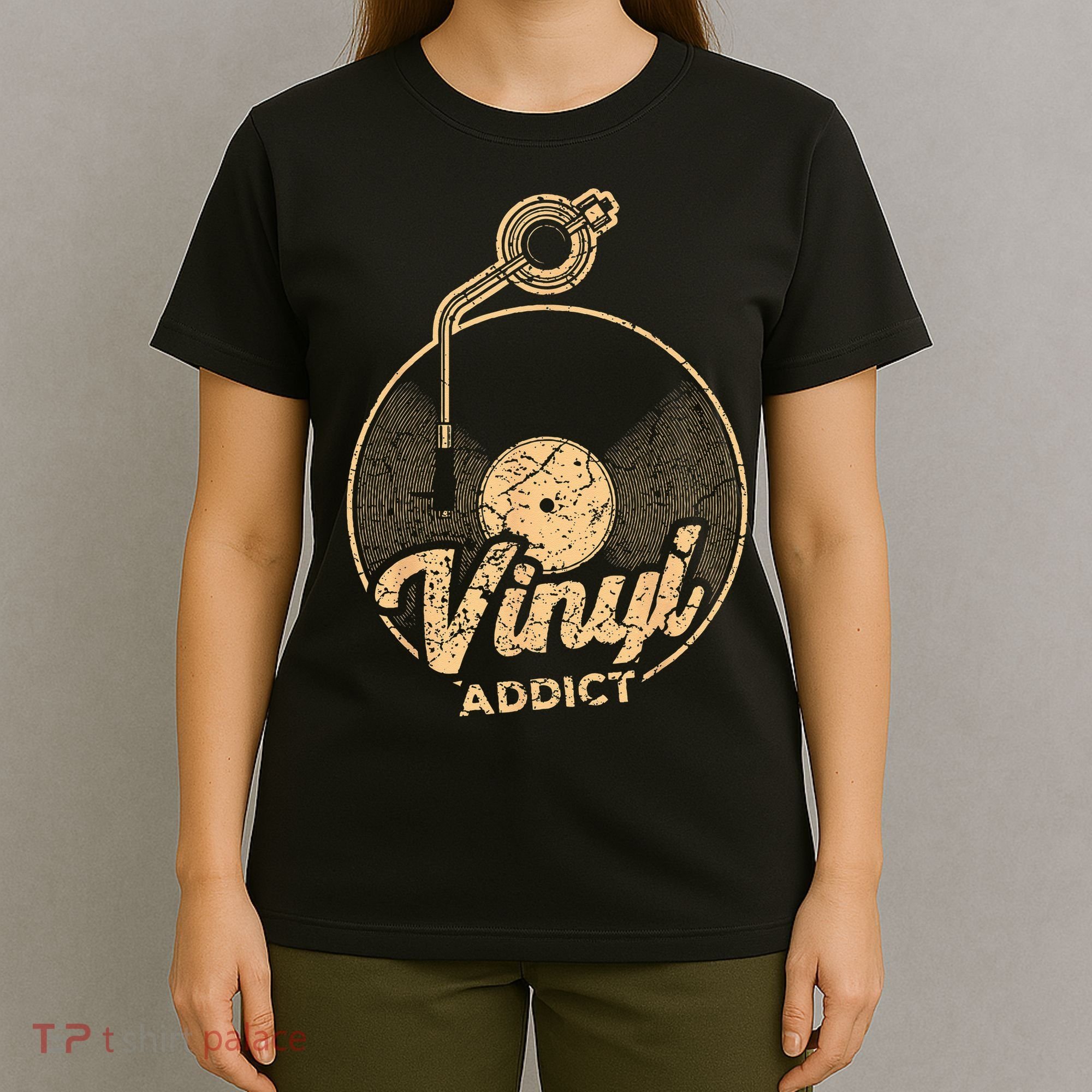 Vinyl Turntable Music Retro LP Record Player DJ T-Shirt