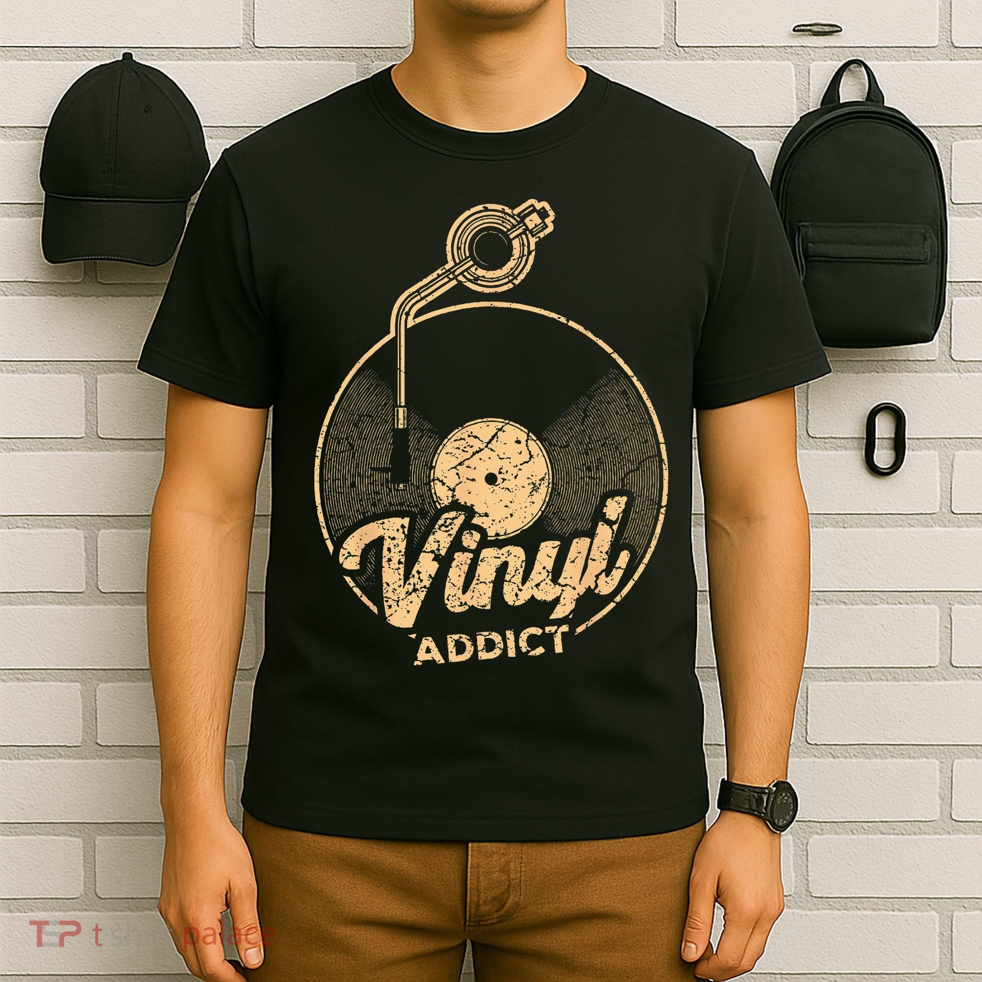 Vinyl Turntable Music Retro LP Record Player DJ T-Shirt