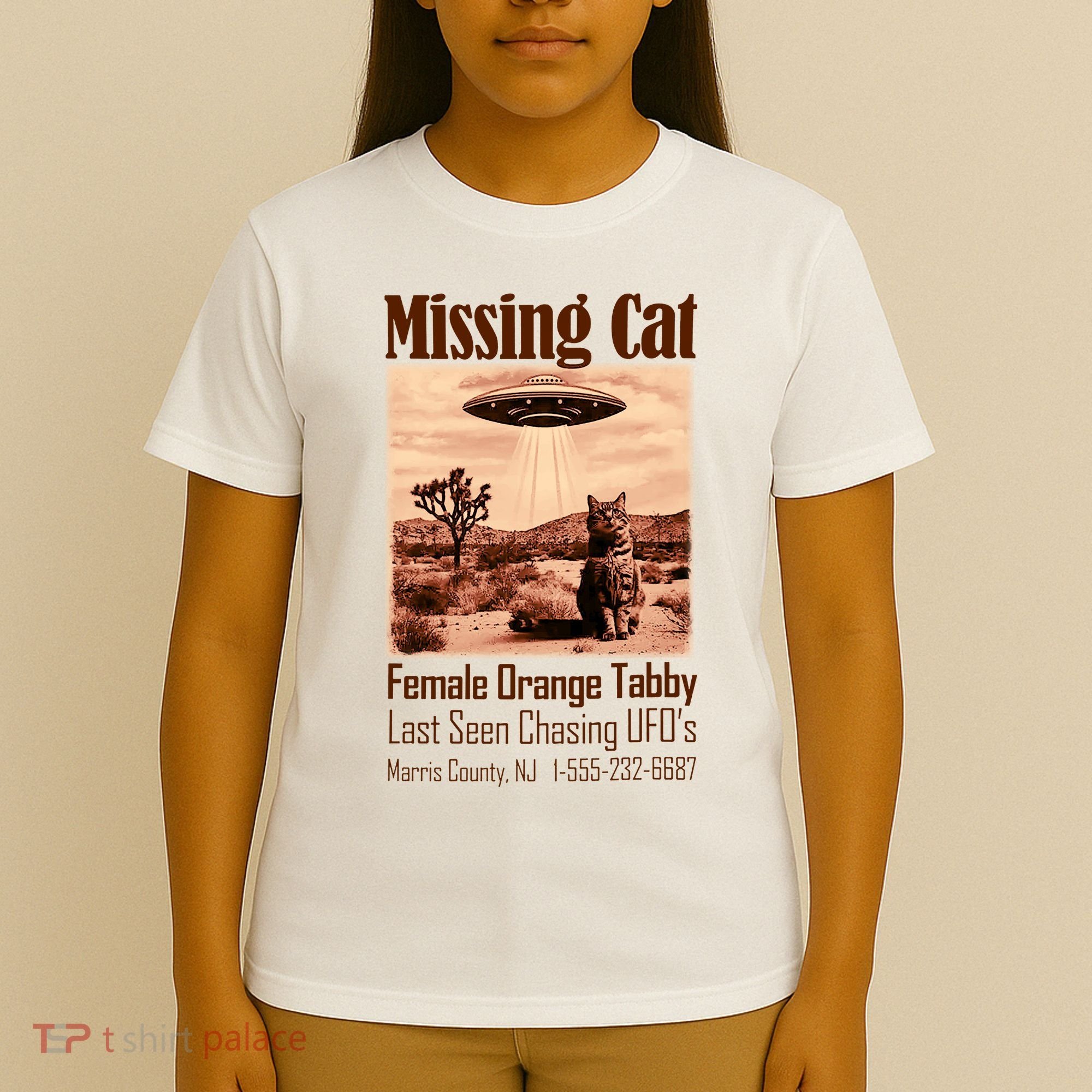 Vintage Ufo Cowboy Cat Missing Cat Female Orange Tabby T-Shirt