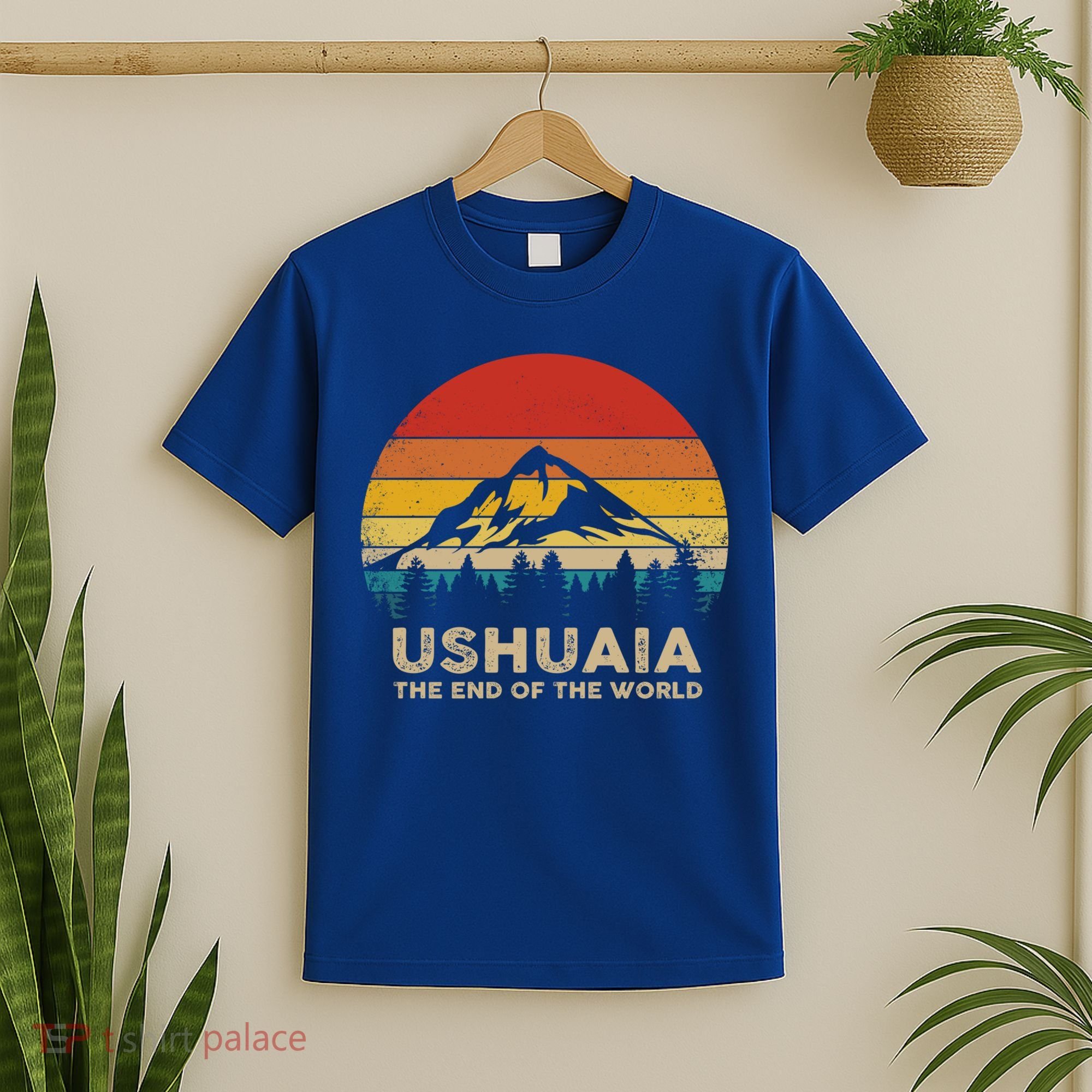 Vintage Ushuaia Great Gift Argentina Souvenir Great Gift T-Shirt