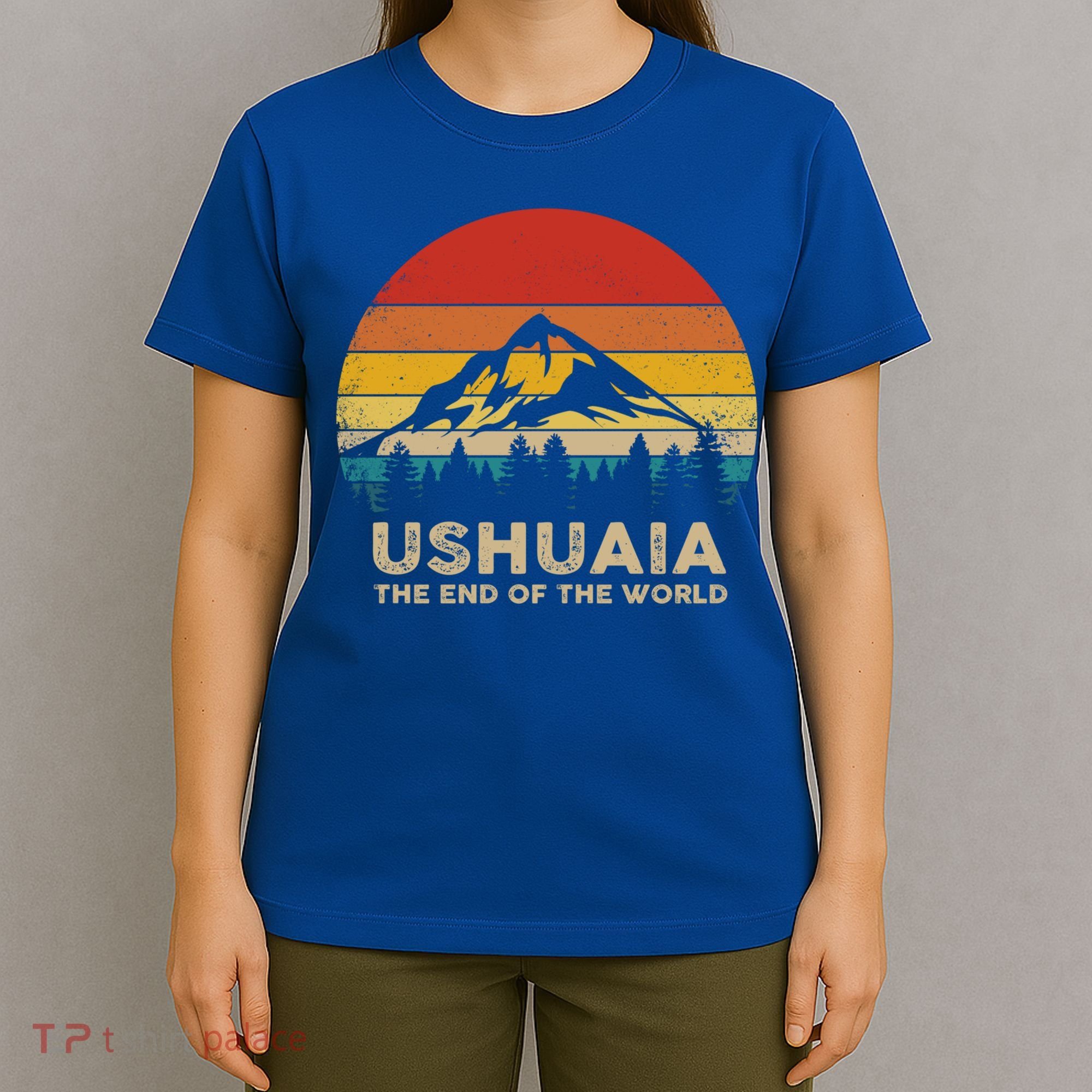 Vintage Ushuaia Great Gift Argentina Souvenir Great Gift T-Shirt