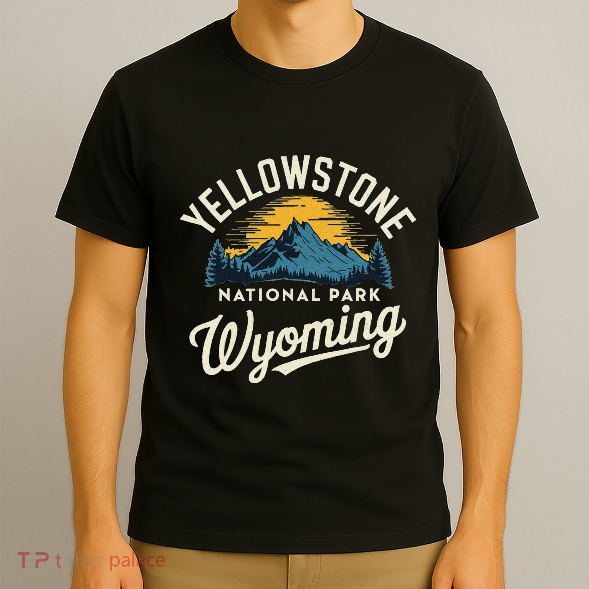 Vintage Yellowstone National Park Wyoming Souvenir T-Shirt