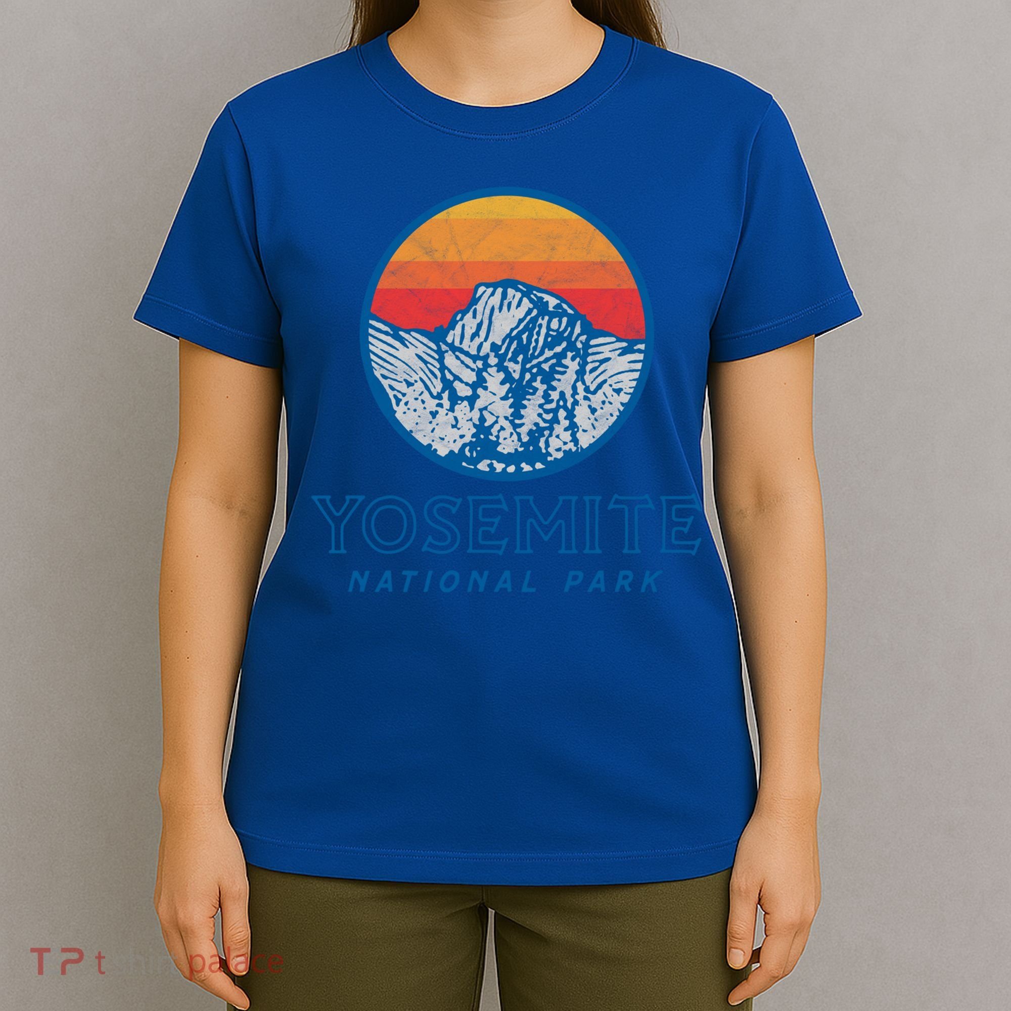Vintage Yosemite National Park Eighties Graphic Badge Cool Gift T-Shirt