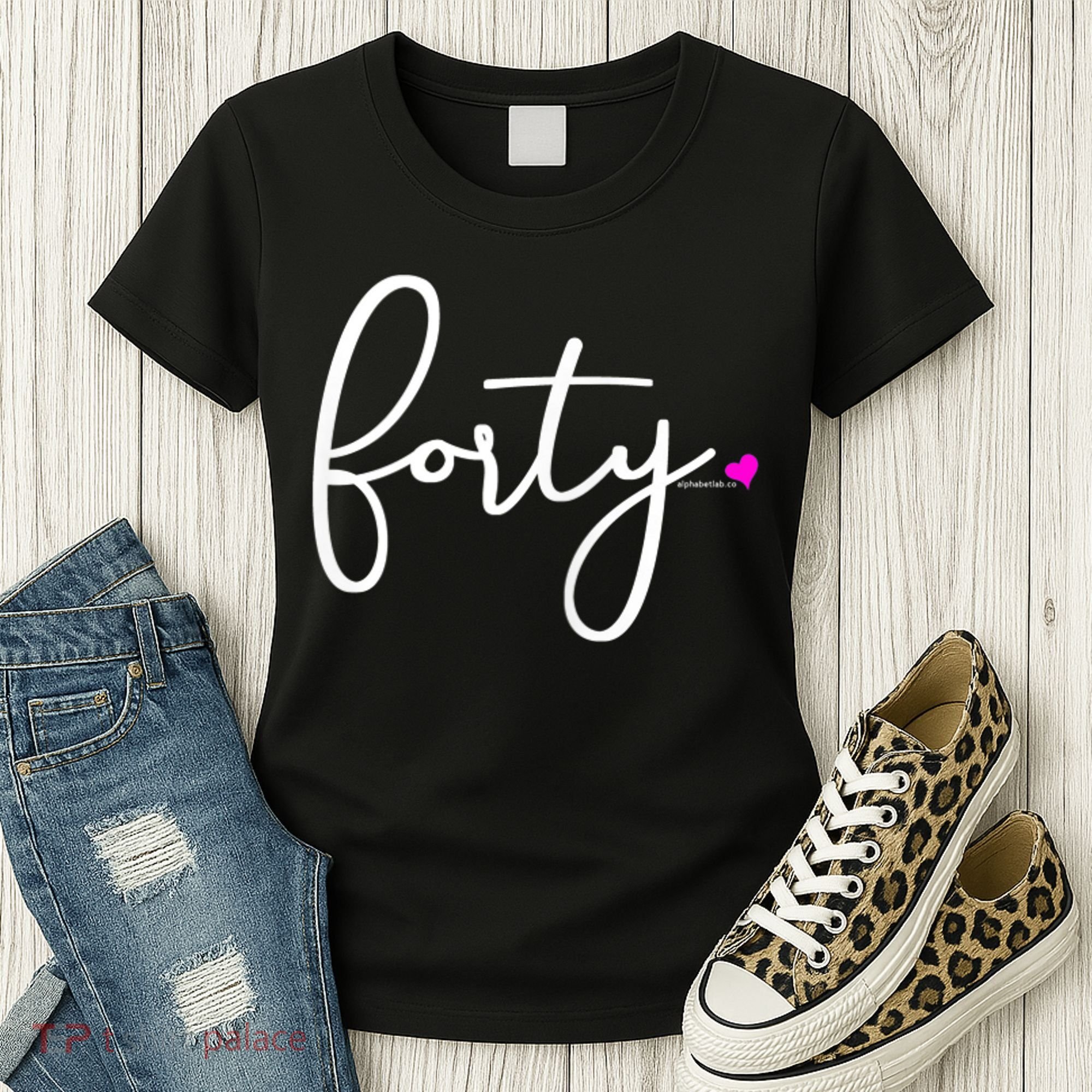 Wom.e.ns 40th Birthday Gift Ideas for Her Wom.e.n  Party Forty Women's T-Shirt