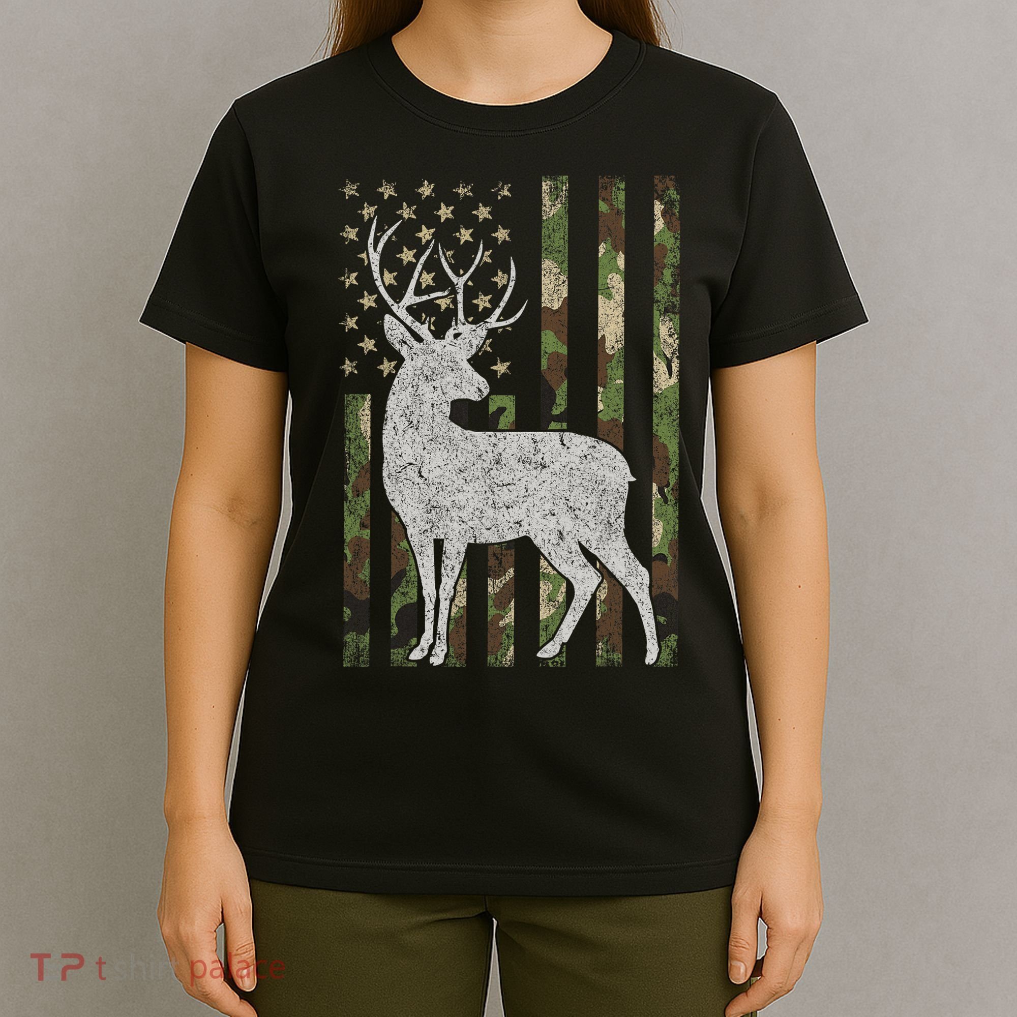 Whitetail Buck Deer Hunting American Camouflage USA Flag T-Shirt