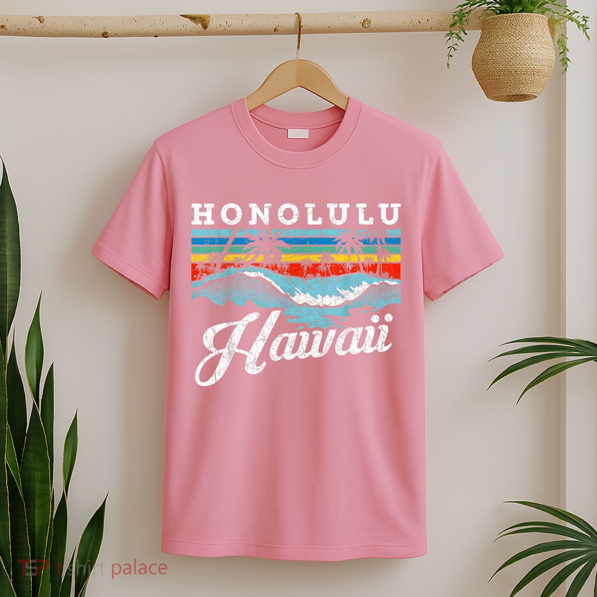 Waves Beach Honolulu Hawaiian Summer Surfing Retro Hawaii T-Shirt