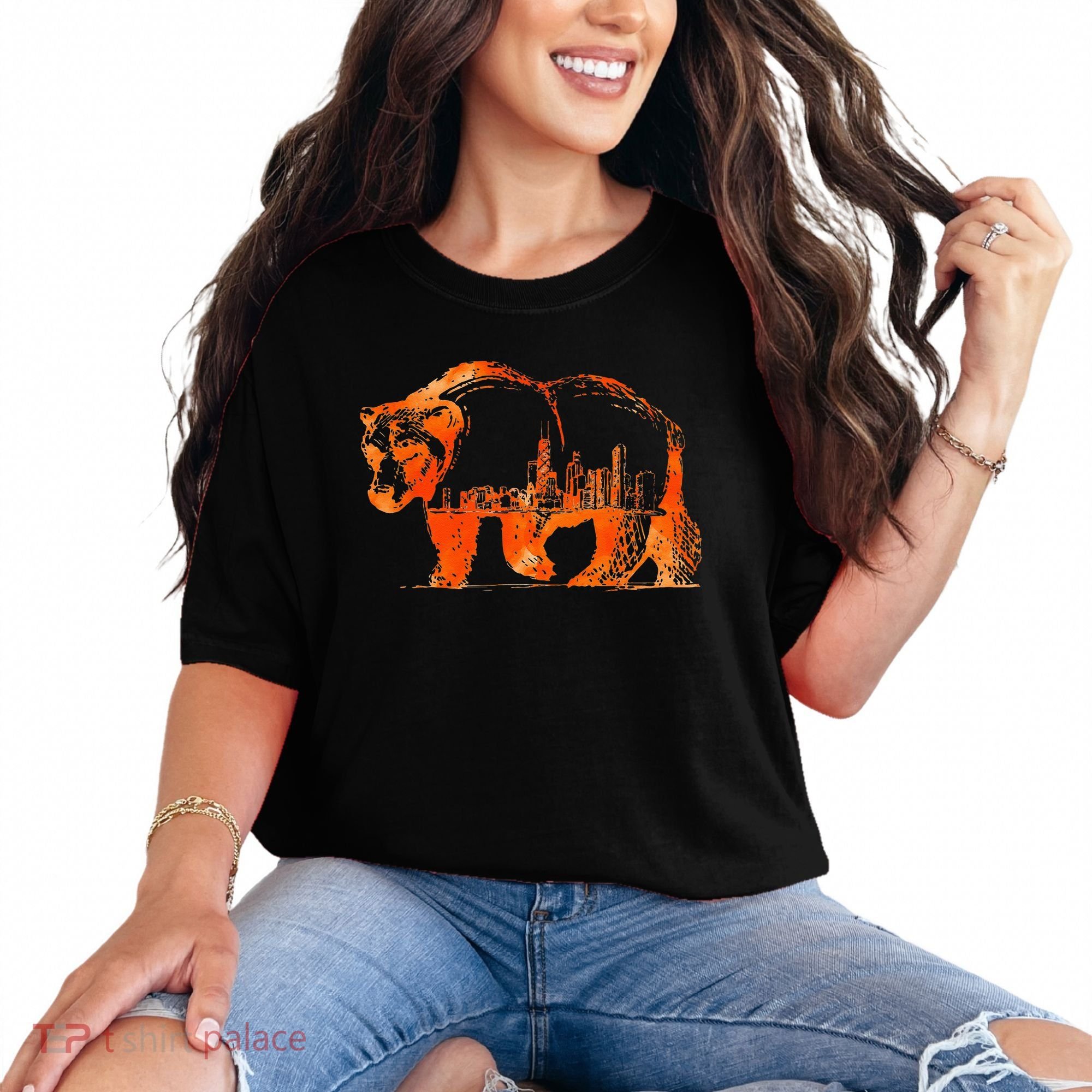 Walking Bear Silhouette Downtown Chicago City Skyline Gift Comfort Colors T-Shirt