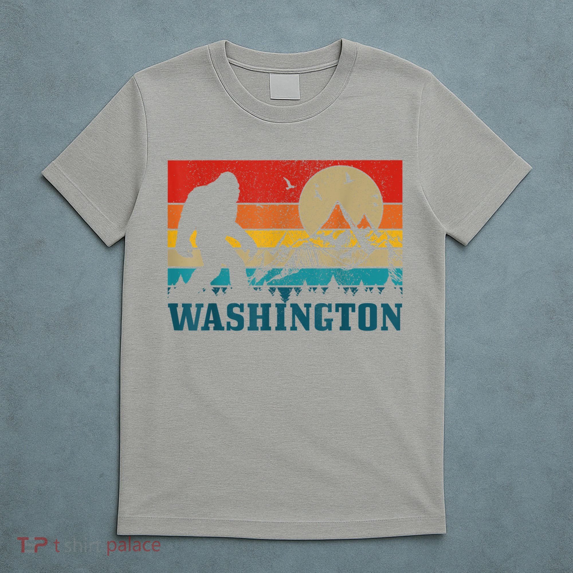 Washington Bigfoot Vintage Mountains Hiking Hunter T-Shirt