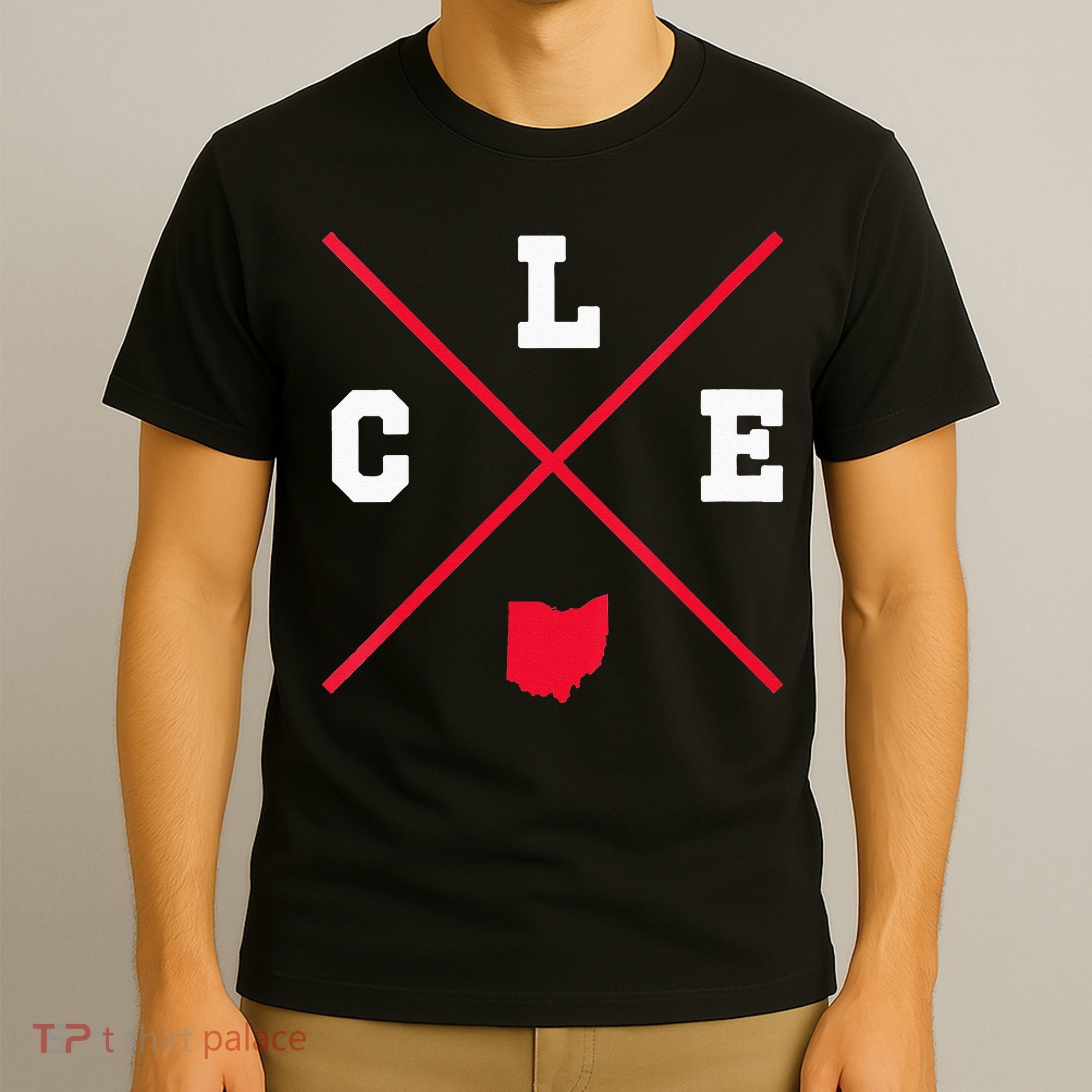 Womens Classic CLE Cleveland Ohio Red Vintage State Outline T-Shirt