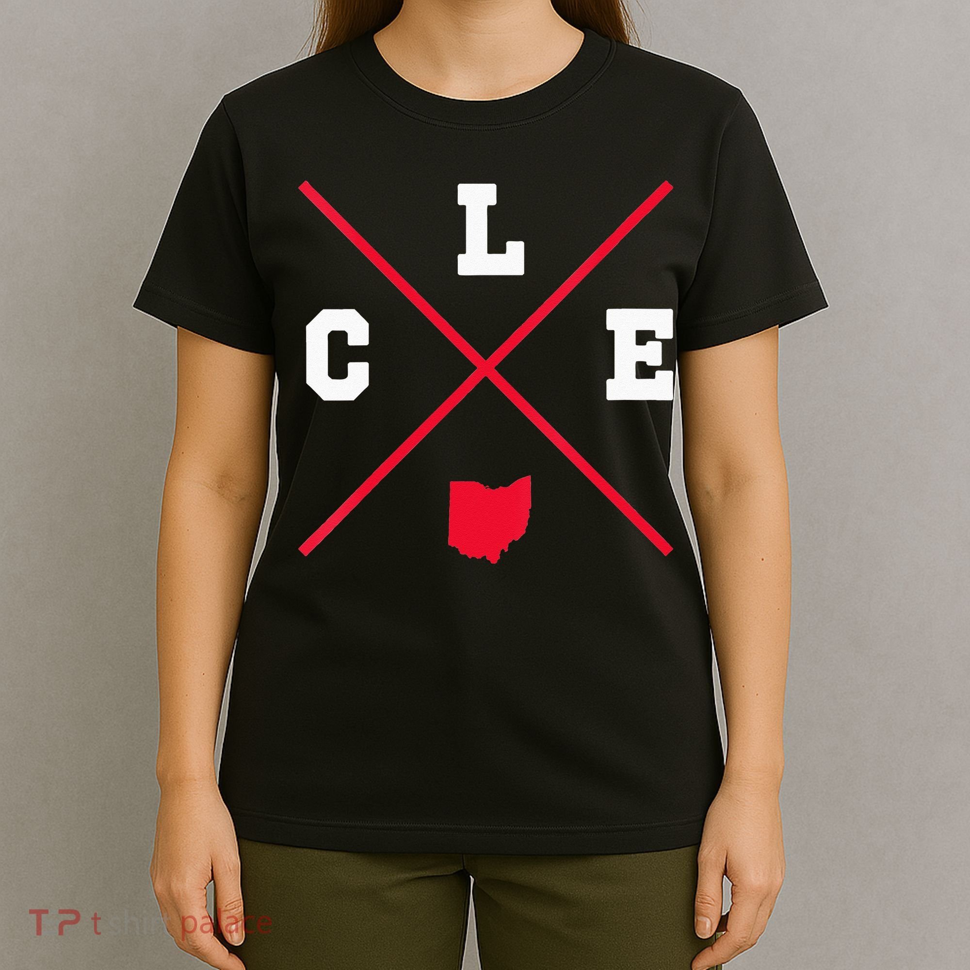 Womens Classic CLE Cleveland Ohio Red Vintage State Outline T-Shirt