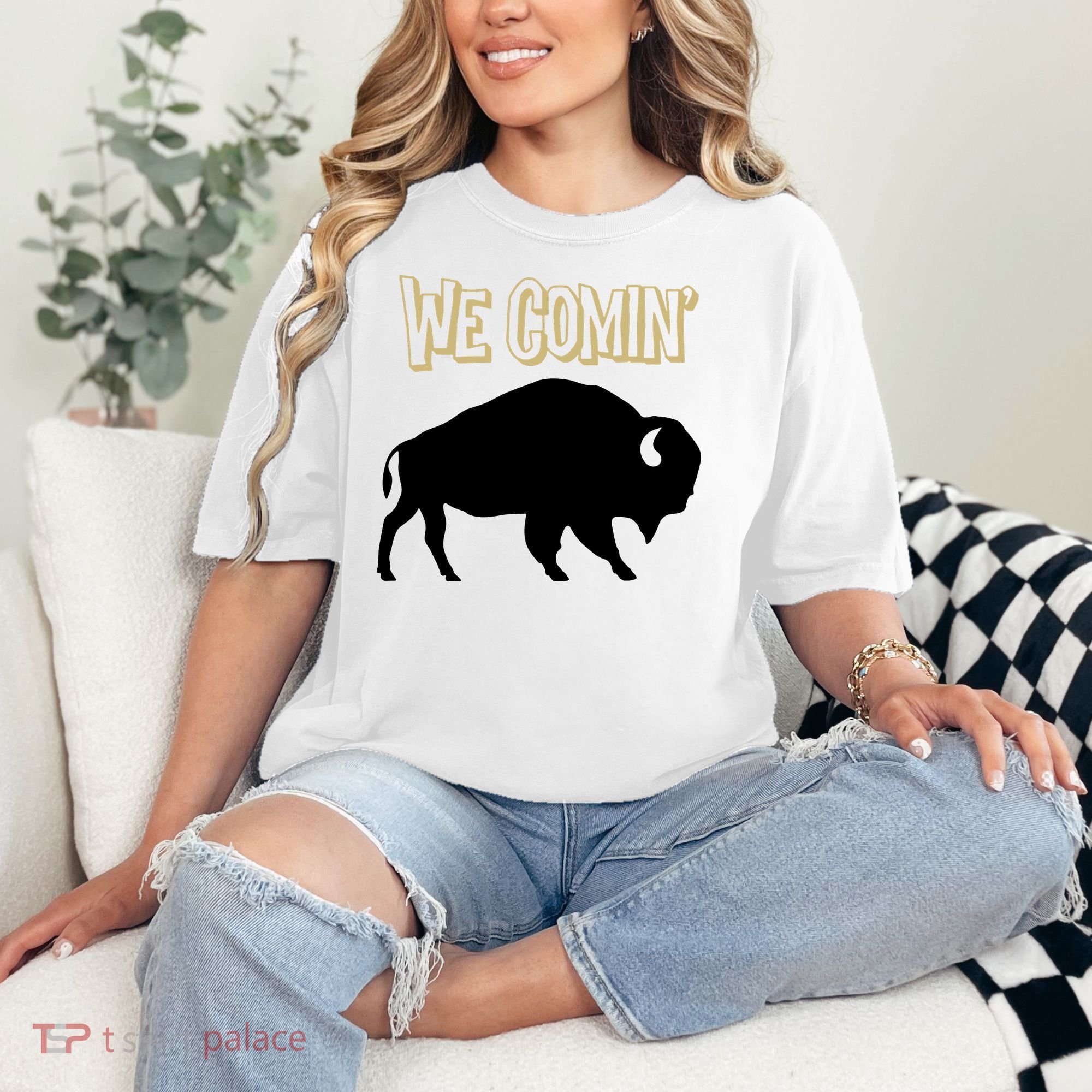 We Comin Deion Sanders Buffaloes Coach Prime Comfort Colors T-Shirt