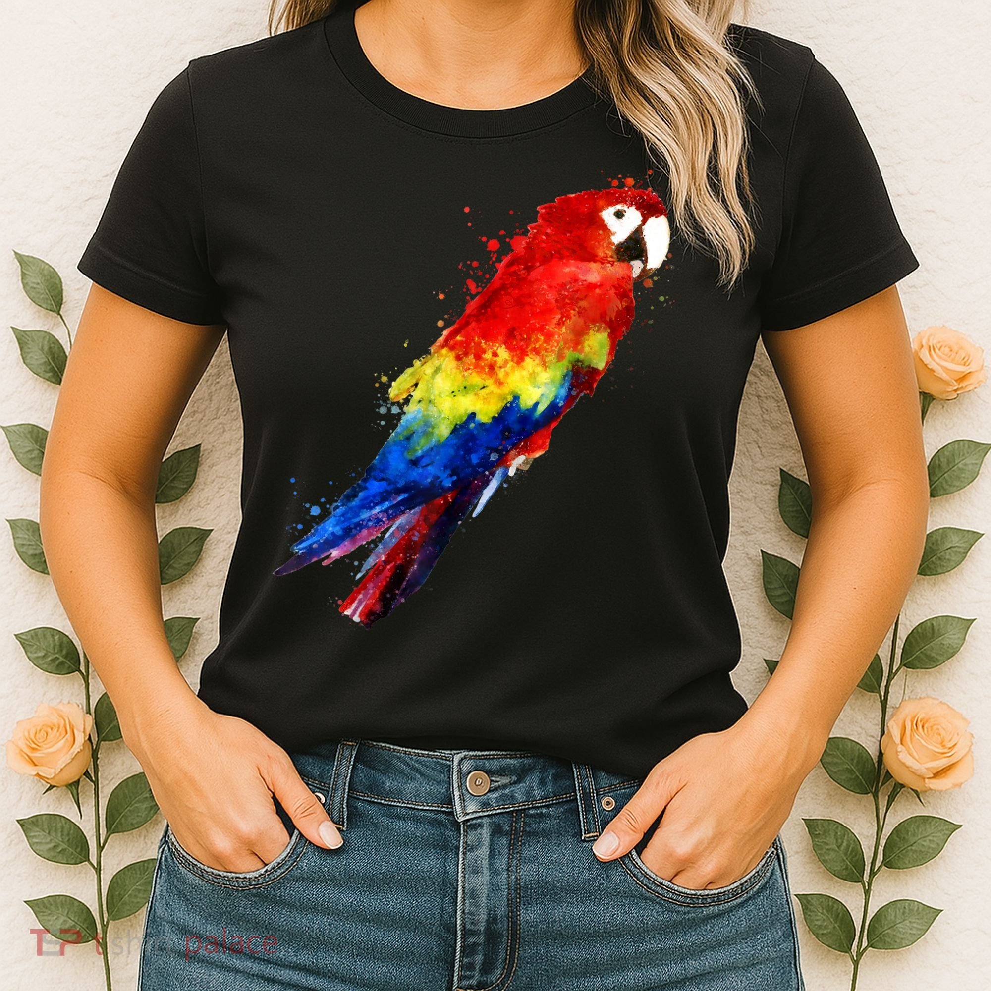 Watercolour Colourful Scarlet Macaw Parrot Bird Painting Women's T-Shirt