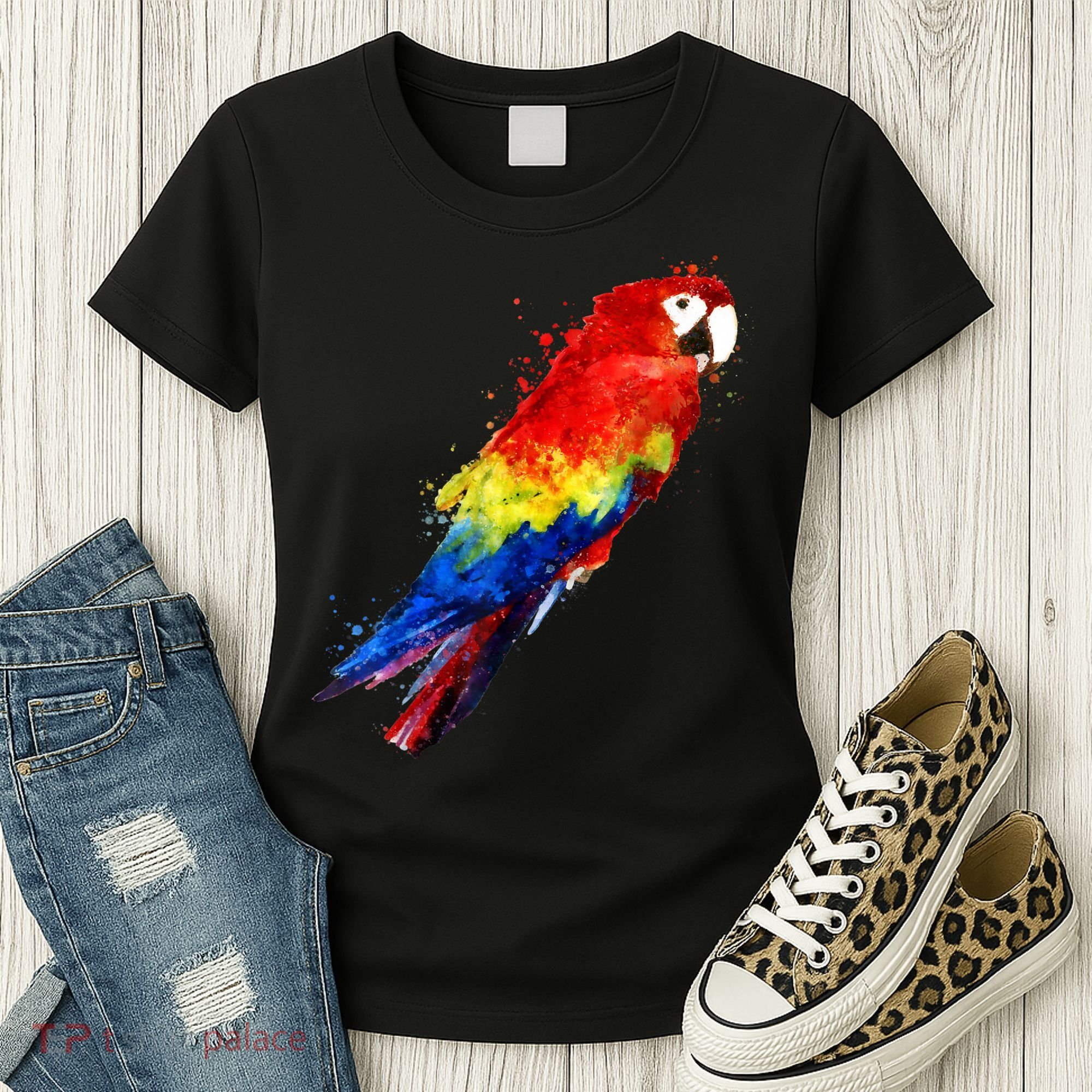 Watercolour Colourful Scarlet Macaw Parrot Bird Painting Women's T-Shirt