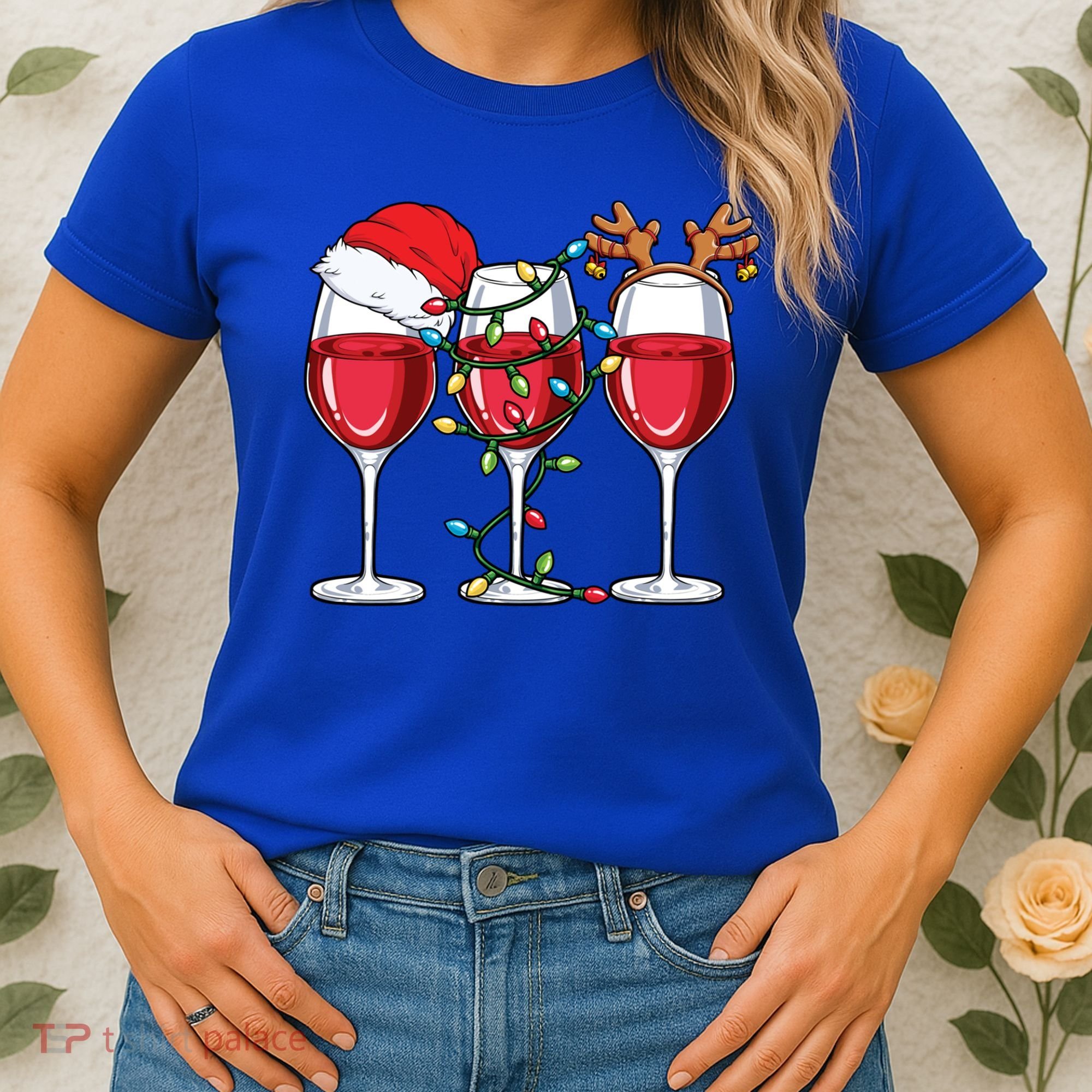 Wine Christmas Santa Hat Xmas Lights Reindeer Antlers Meaningful Gift Women's T-Shirt