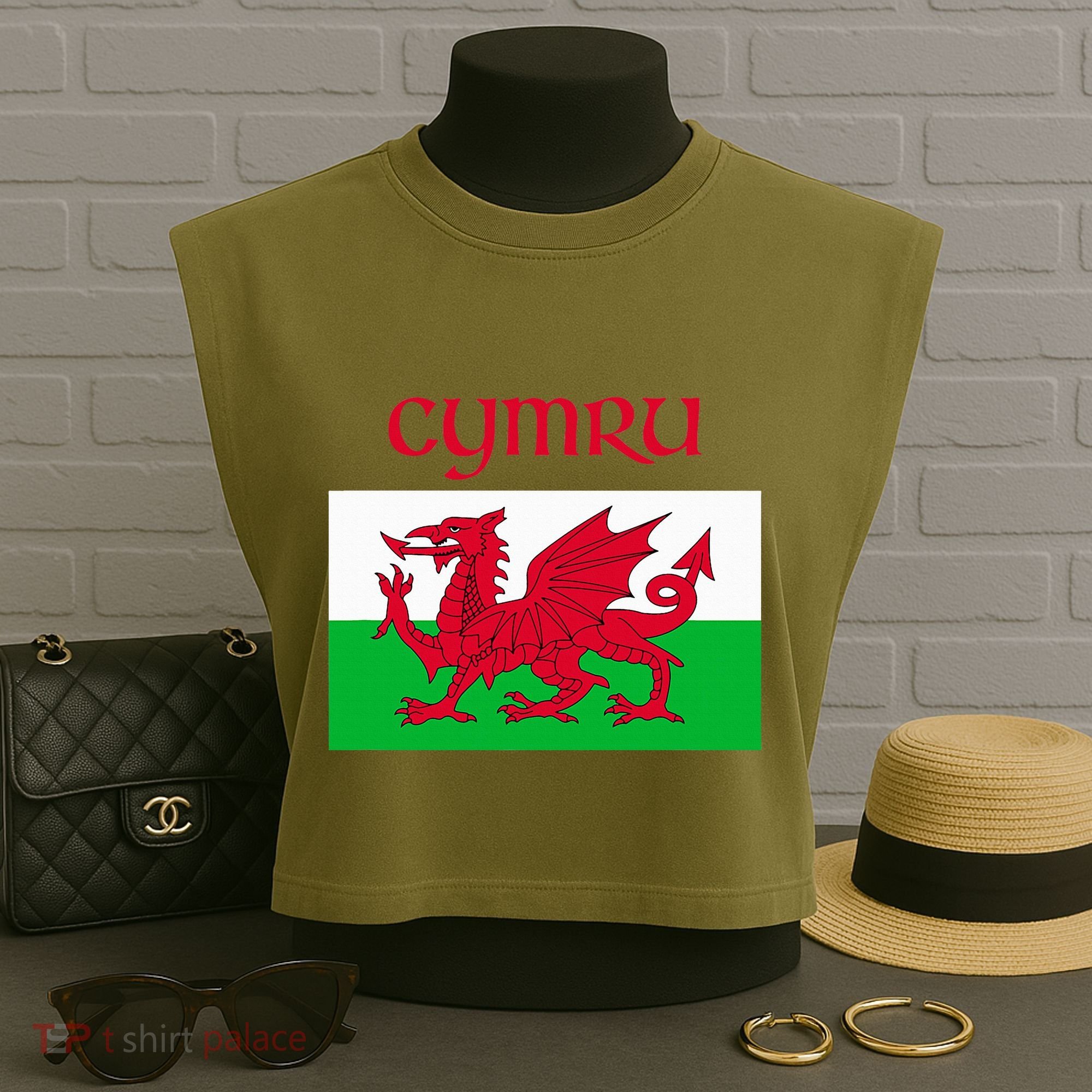 Wales Cymru Welsh Flag Garment-Dyed Women's Muscle Tee